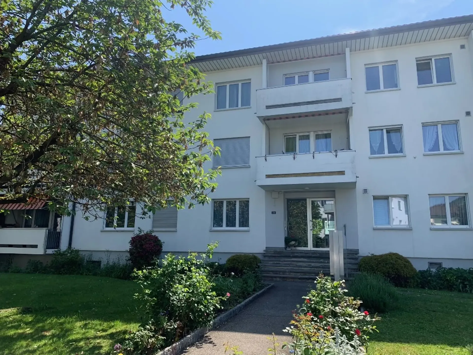 3 1/2-Zimmerwohnung, 1. Stock rechts