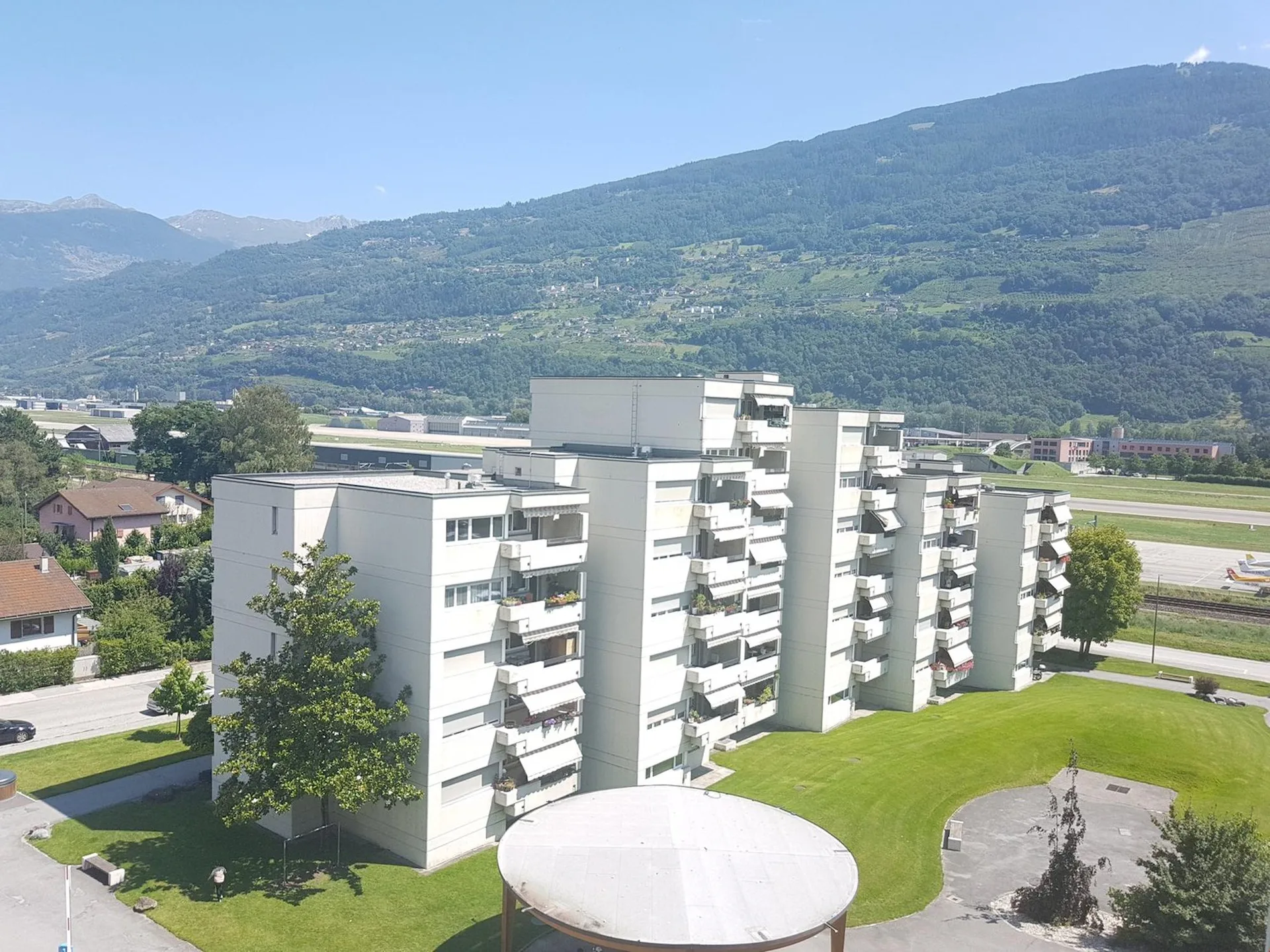 À louer ! Un charmant appartement de 4 pièces 1/2, idéal pour les familles, à Sion !