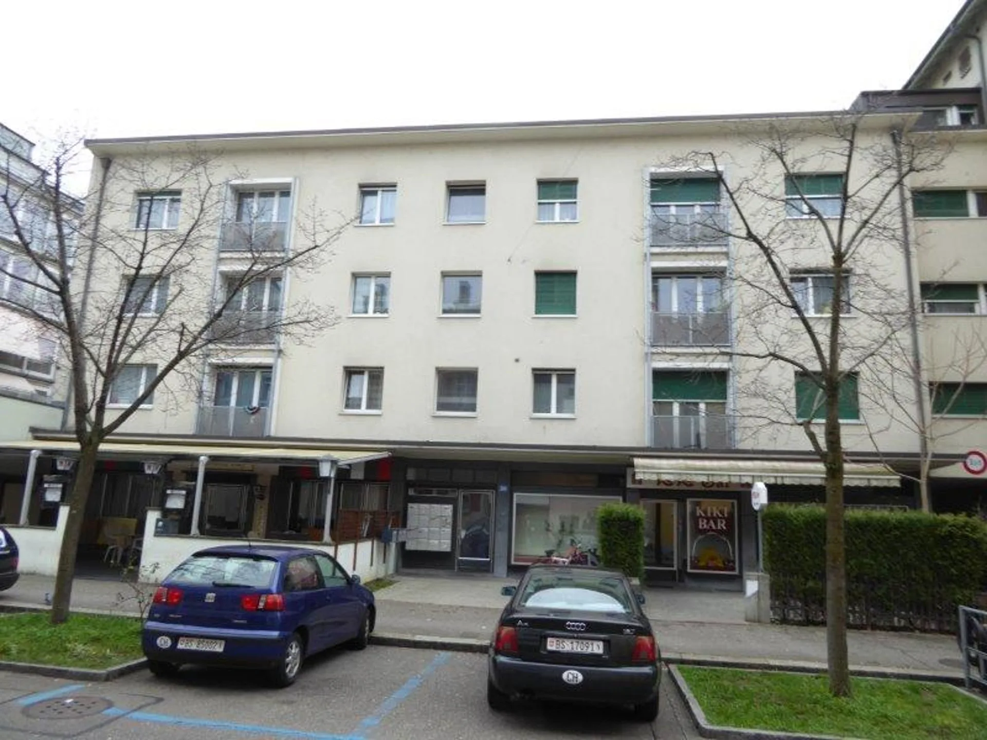 Renovated 2-room apartment with balcony