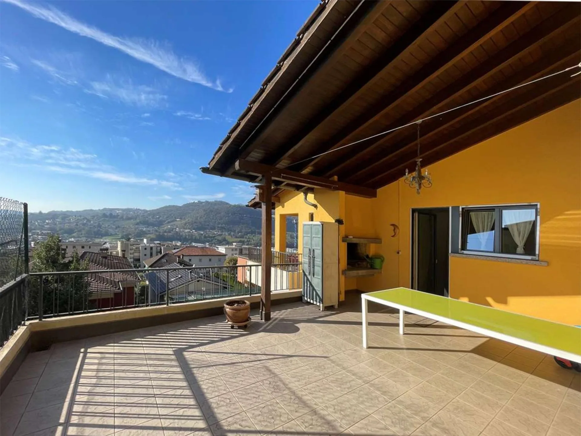 Villa mit 7,5 Zimmern und Garten sowie Panoramaterrassen