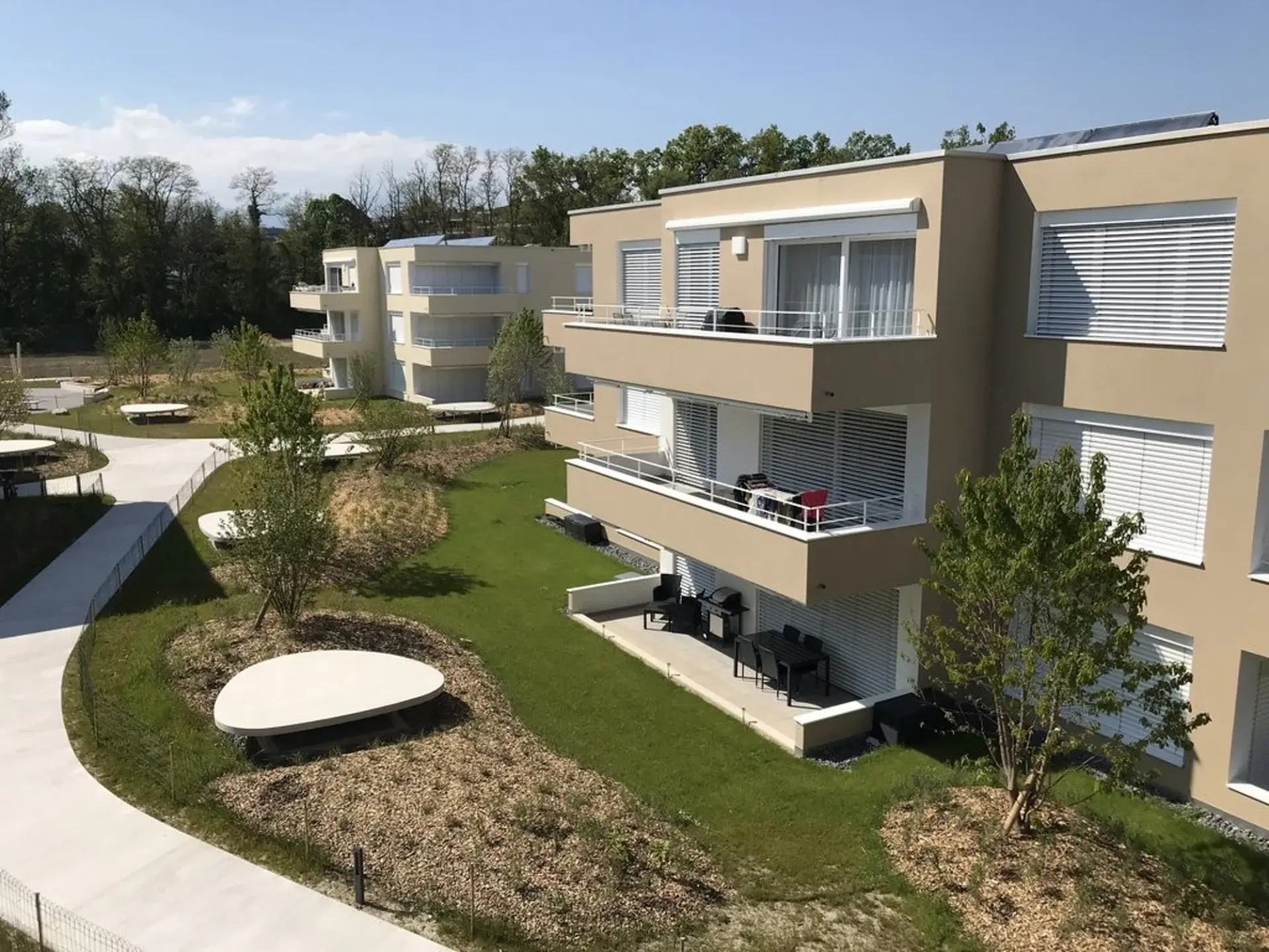 In einer ruhigen Nachbarschaft und nahe der EPFL