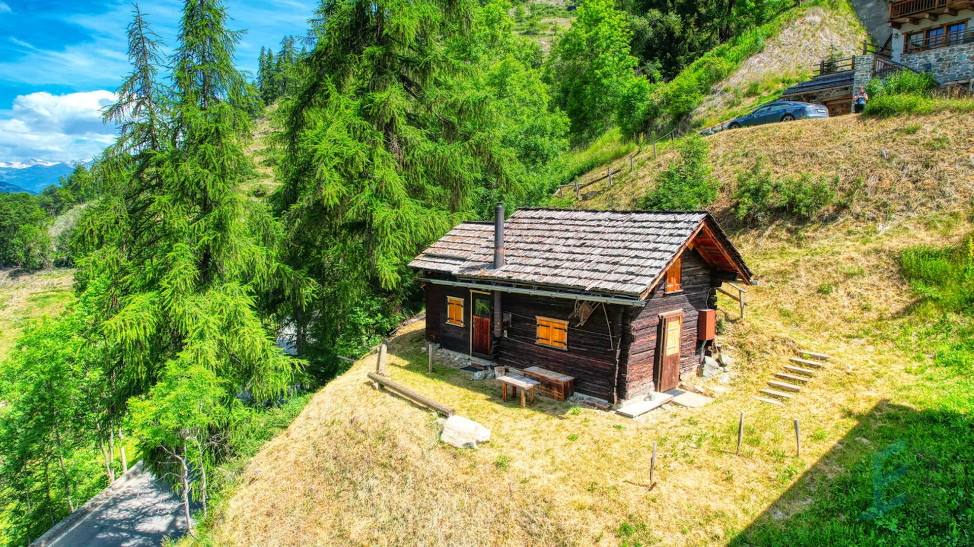 EXCLUSIVITE Chalet rustique de 3 ½ pièces avec vue panoramique