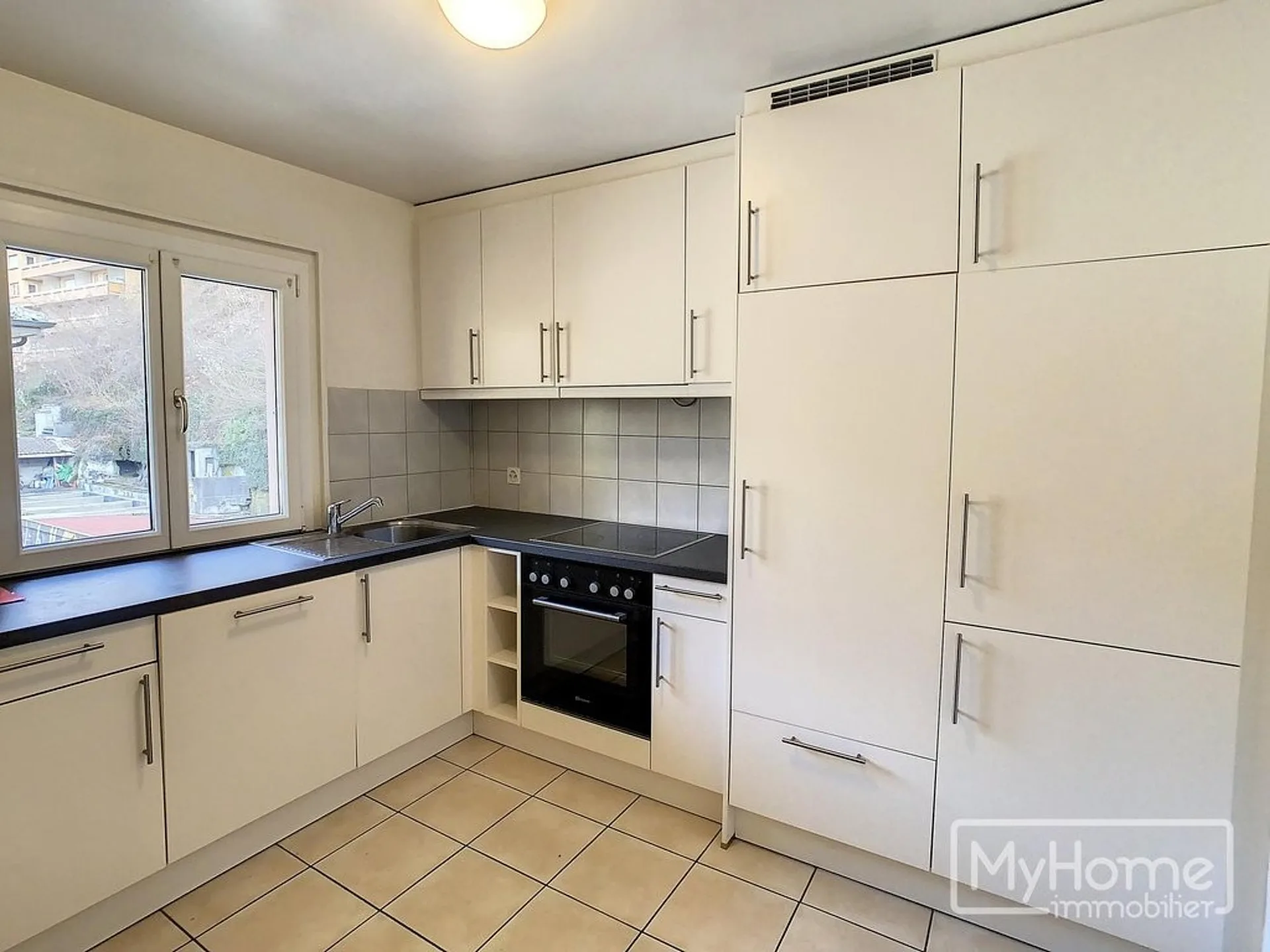 Wohnung mit 3.5 Zimmern in der Nähe der Innenstadt von Lausanne