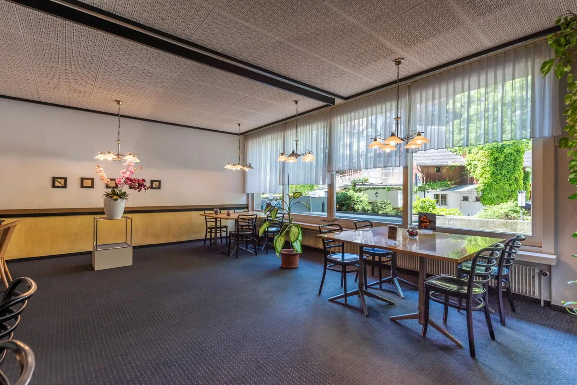 Restaurant, Café, Praxis, Kita - flexibel nutzbare Geschäftsräume direkt am See