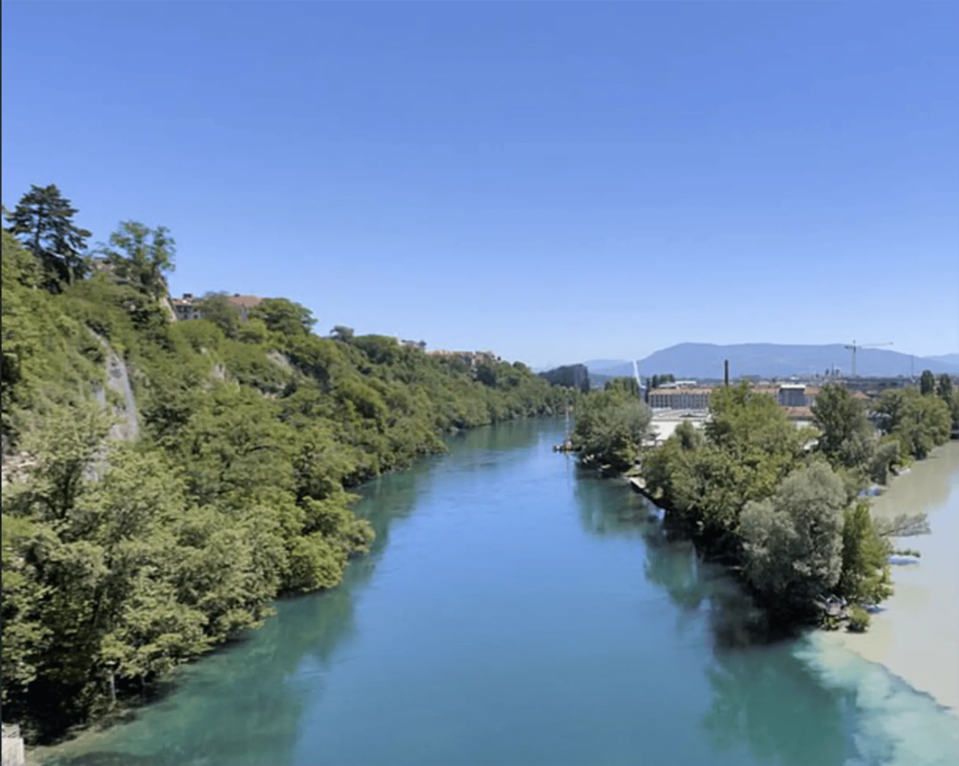 Möblierte Wohnung mit Flussblick