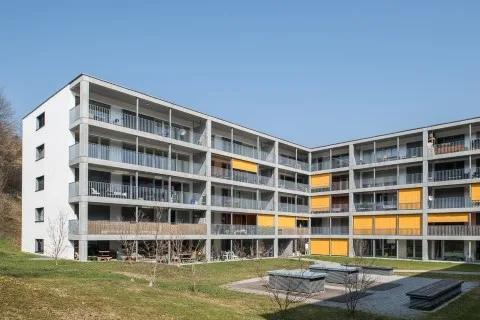 Helle, moderne, Wohnung mit sehr grossem Balkon 30.9m2
