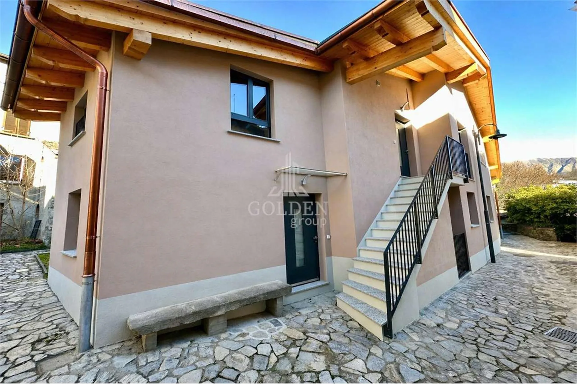 Lopagno (Capriasca) - Nuovo 3,5 locali indipendente con spazio esterno