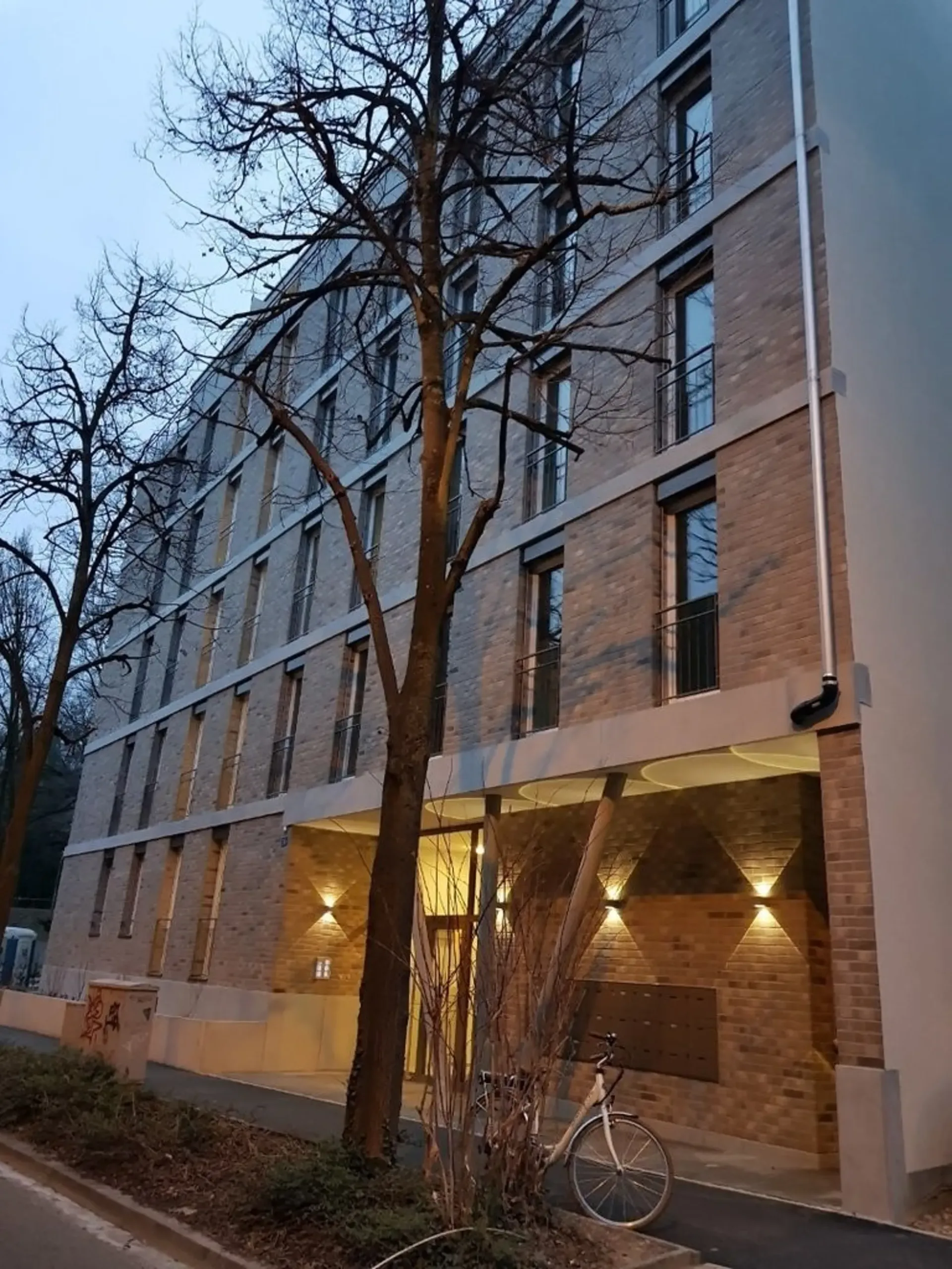 Moderne Dachwohnung mit grosszügiger Dachterrasse