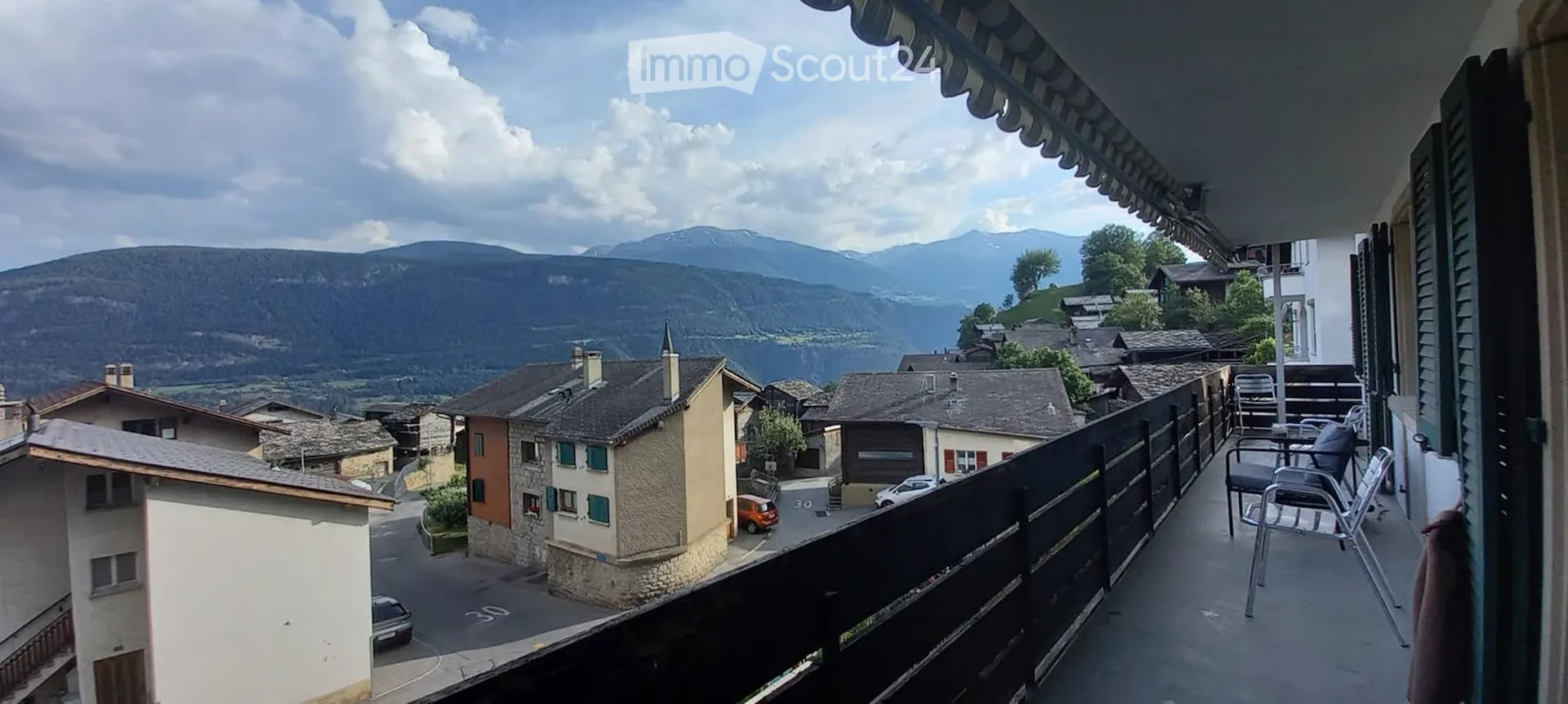 Sonnige 4.5-Zimmer-Wohnung | Balkon & Terrasse | Panoramablick | Haus-Sauna | auch als WG