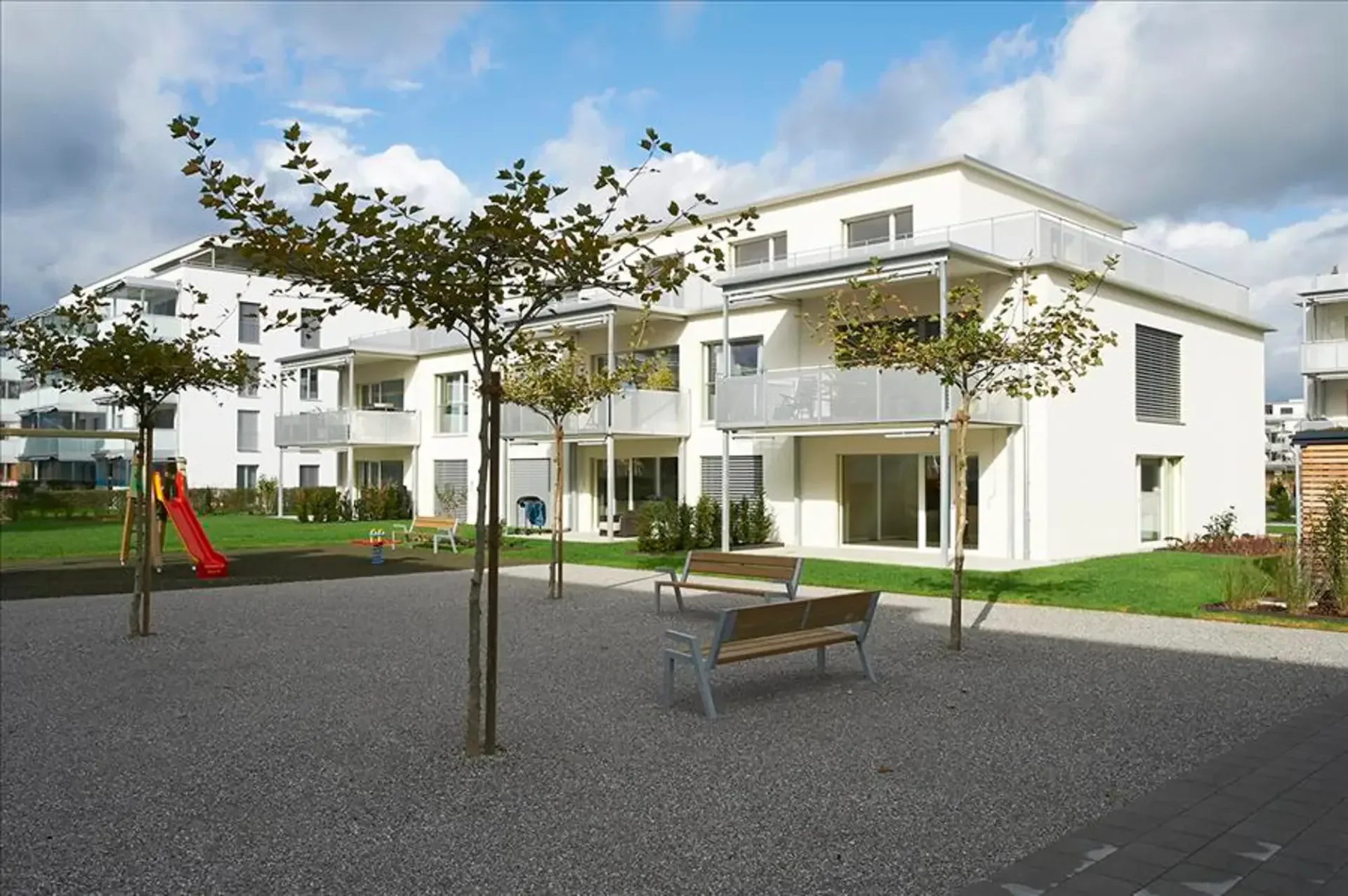 Modernes Wohnen mit eigenem Sitzplatz garantiert!