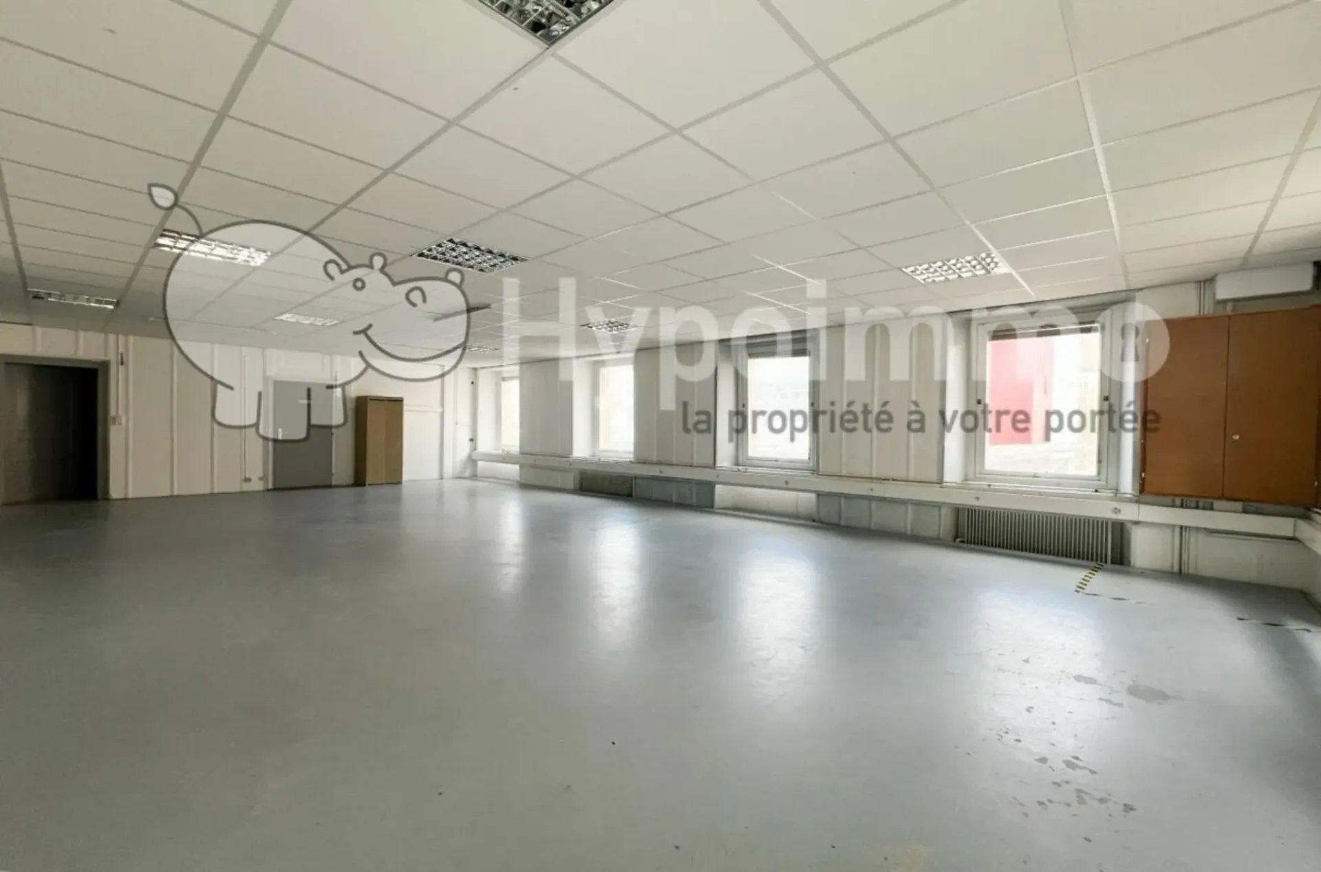 Geräumige Räumlichkeiten von etwa 220m² in der Innenstadt
