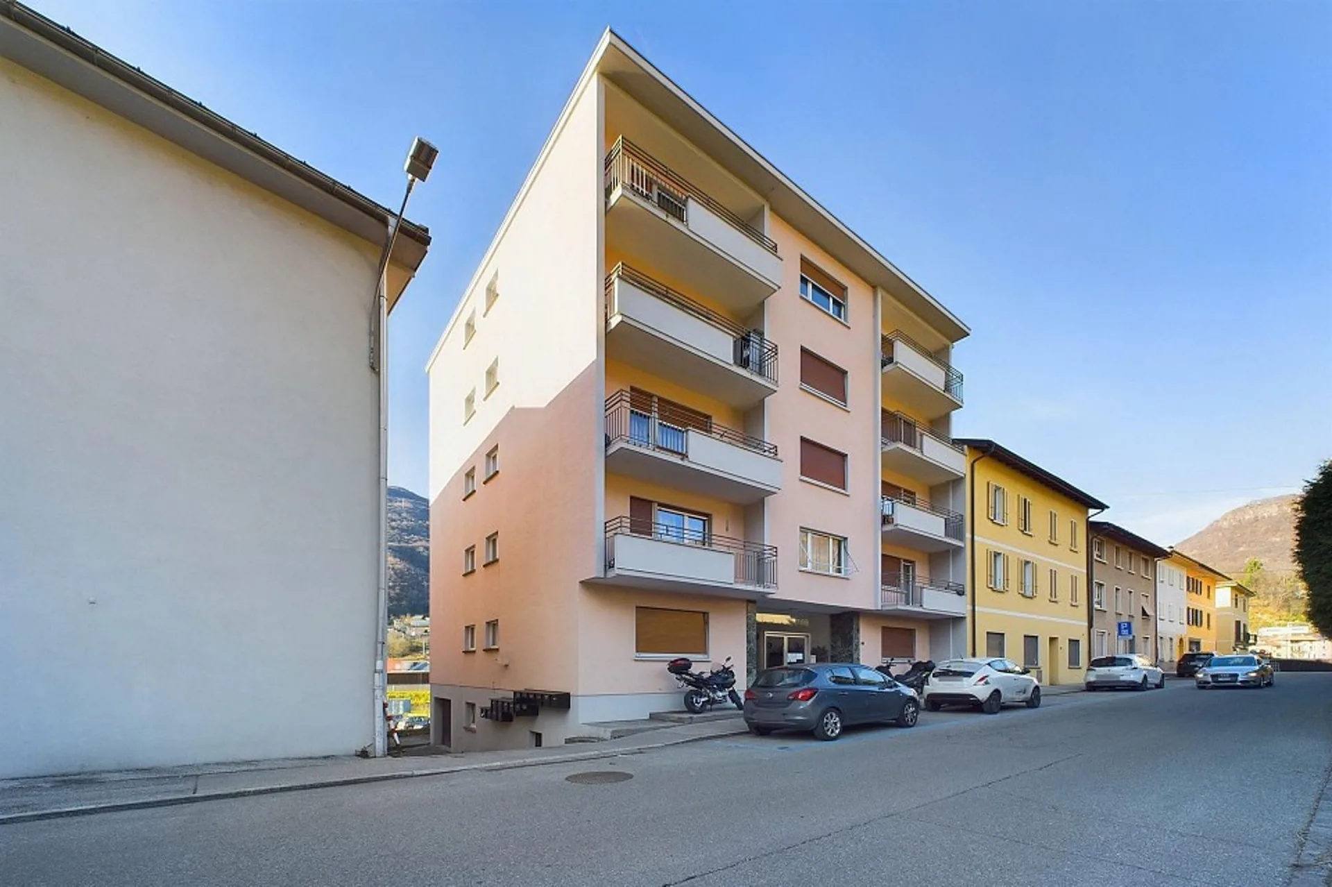 2 ½ Zimmerwohnung mit schöner Aussicht und optimaler Rendite