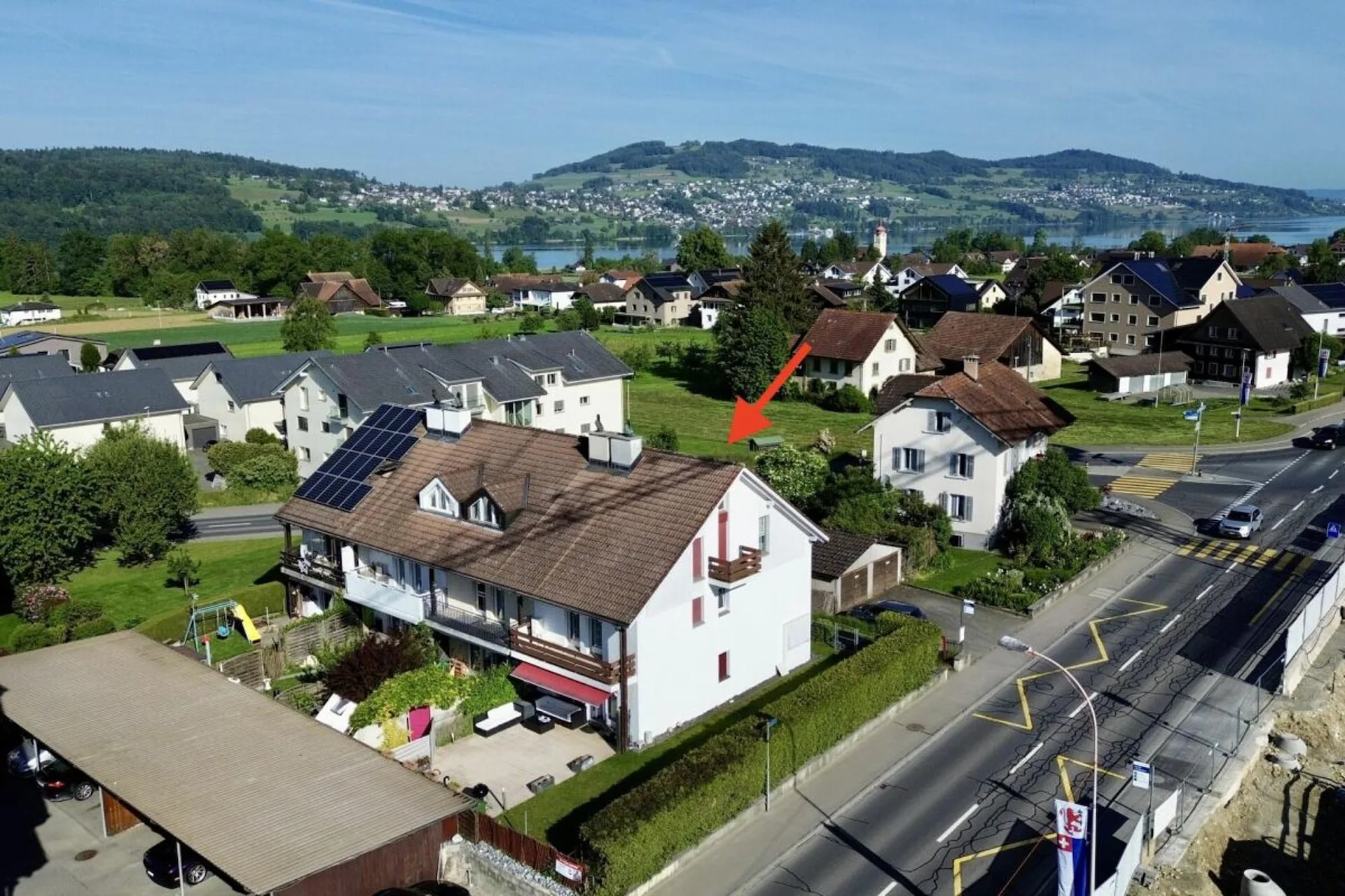 6.5-Zimmer Eck-Einfamilienhaus in Seenähe