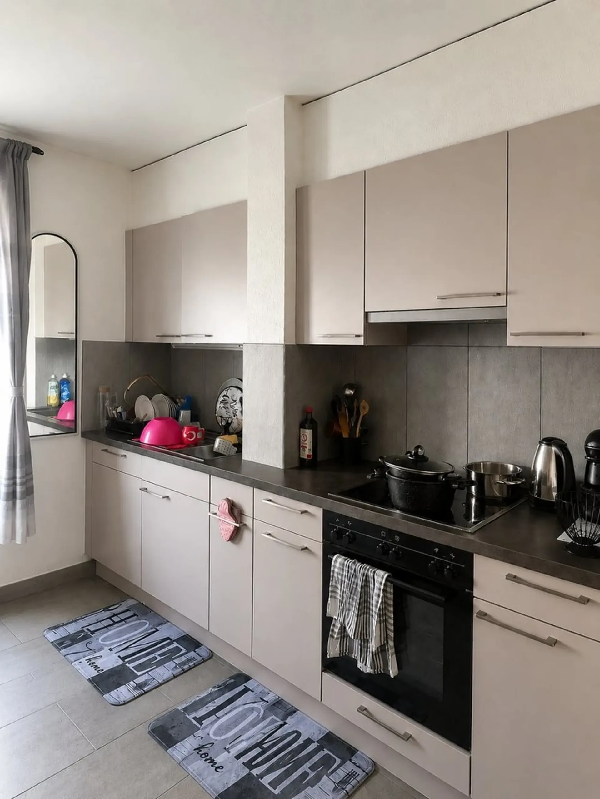 Schönes 2.5-Zimmer-Apartment zur Miete im 4. Stock mit Aufzug!