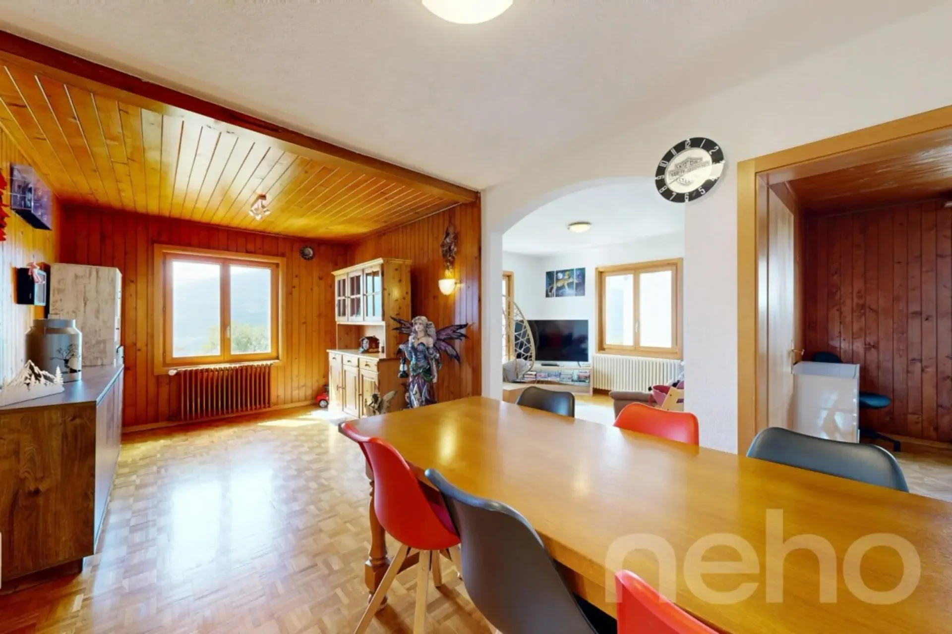 Duplex de 6.5 pièces avec balcon, garages et vue dégagée à Savièse