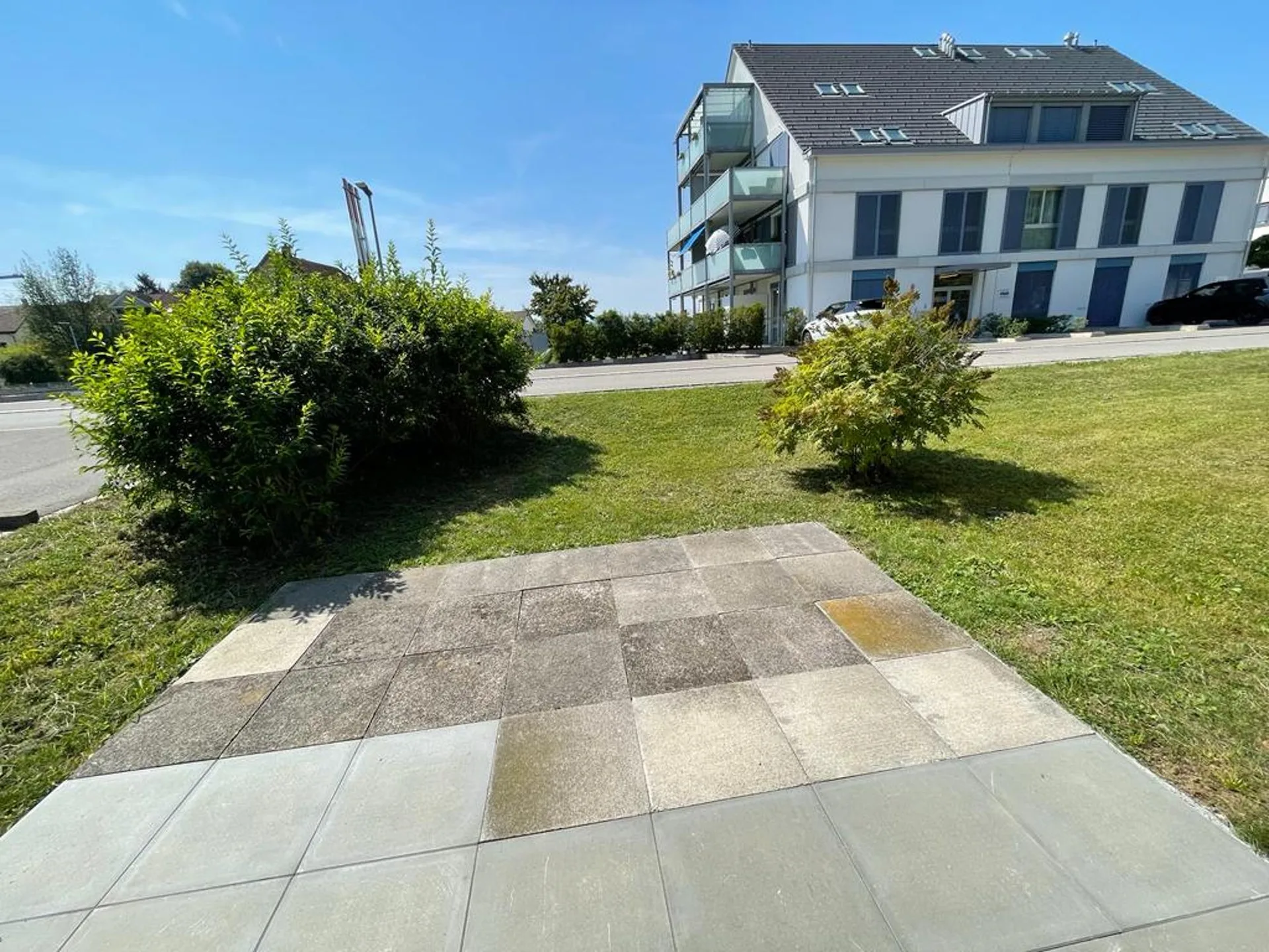 Charmante 3.5-Zimmer-Wohnung mit Gartensitzplatz in Tann-Rütti