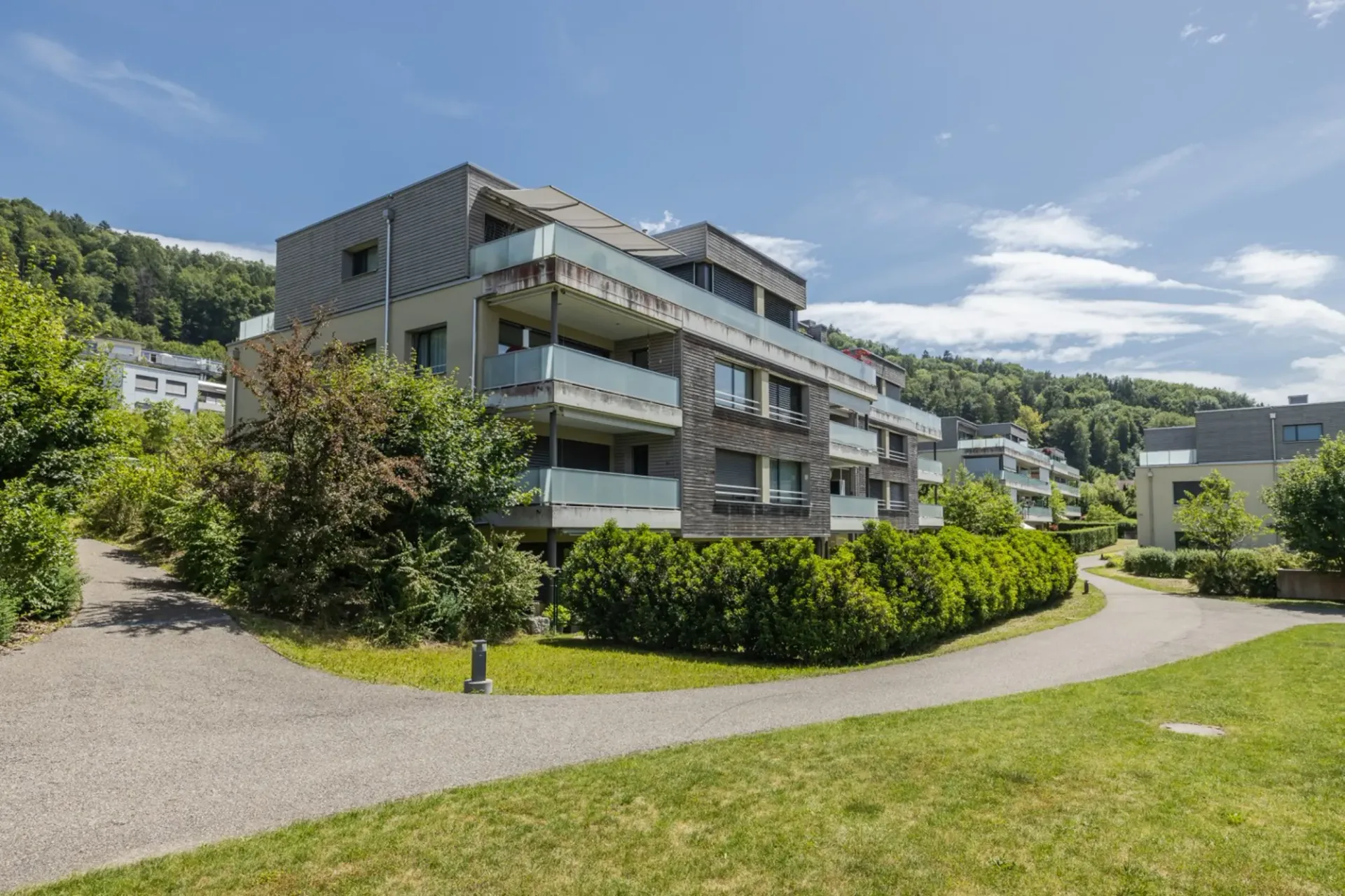 Moderne Attika-Wohnung mit Blick ins Grüne