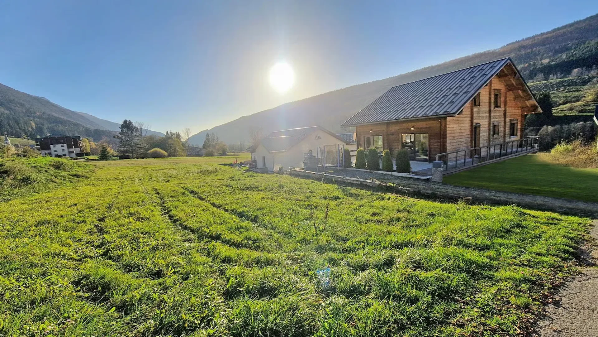 Mijoux: Neues Chalet vom Typ 9 mit Grundstück