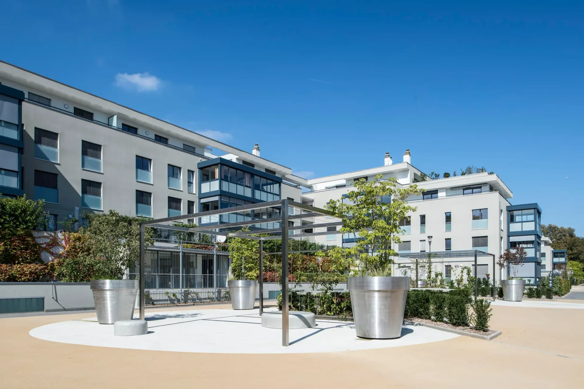 Charmant appartement face au lac