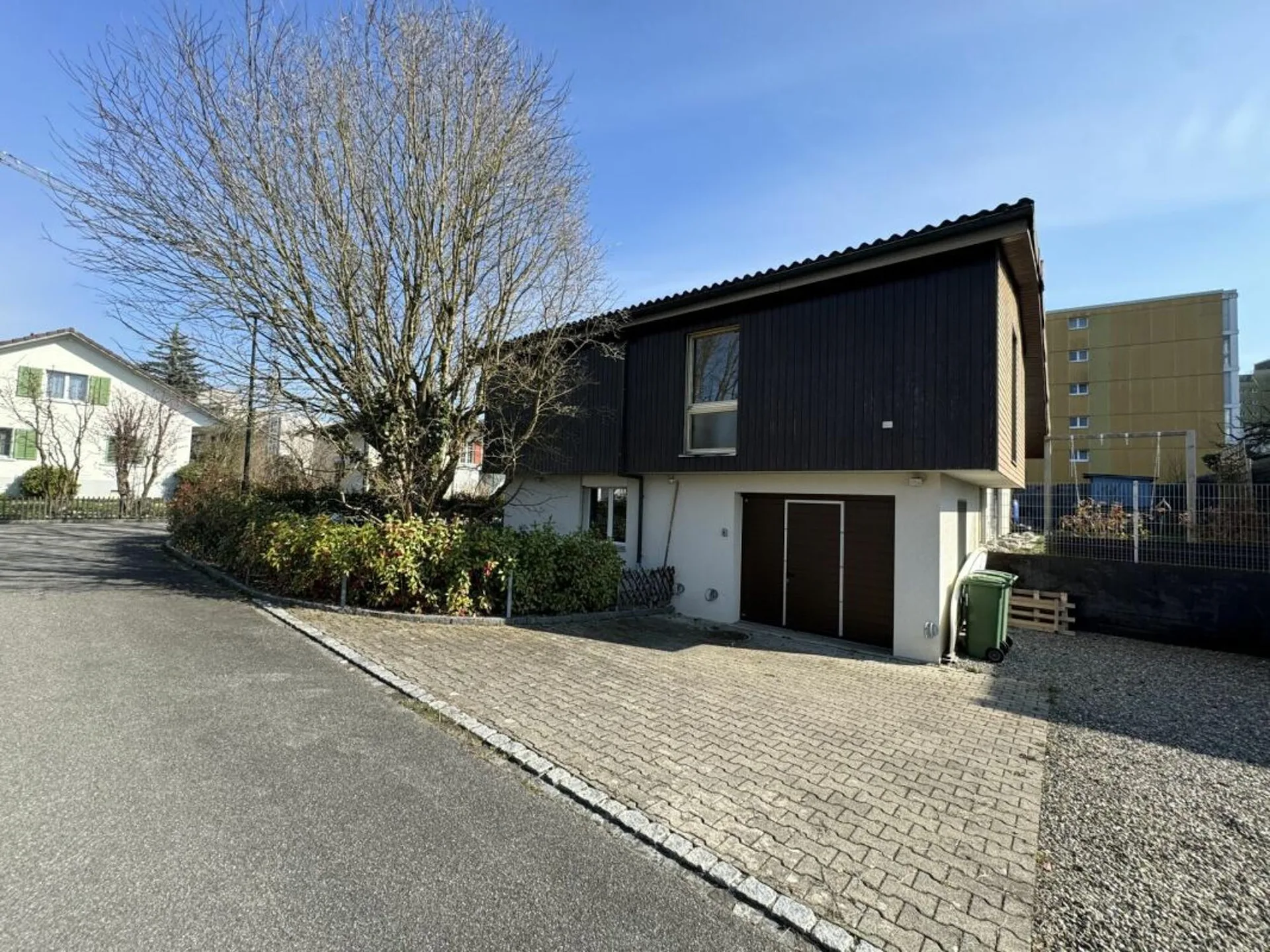 Casa unifamiliare di 5,5 locali in un quartiere tranquillo, soleggiato e familiare