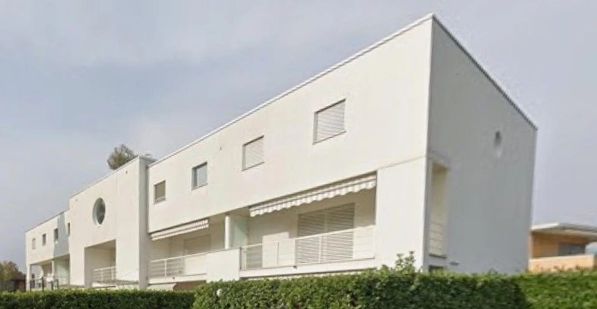 *Geräumige Wohnung mit Aufzug*