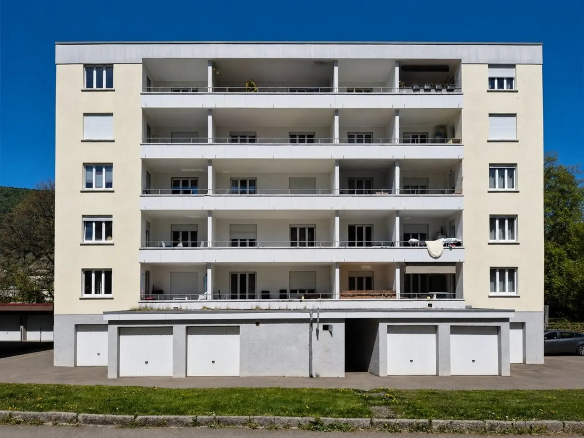 Appartement de 4.5pcs à louer au 1er étage à Malleray !
