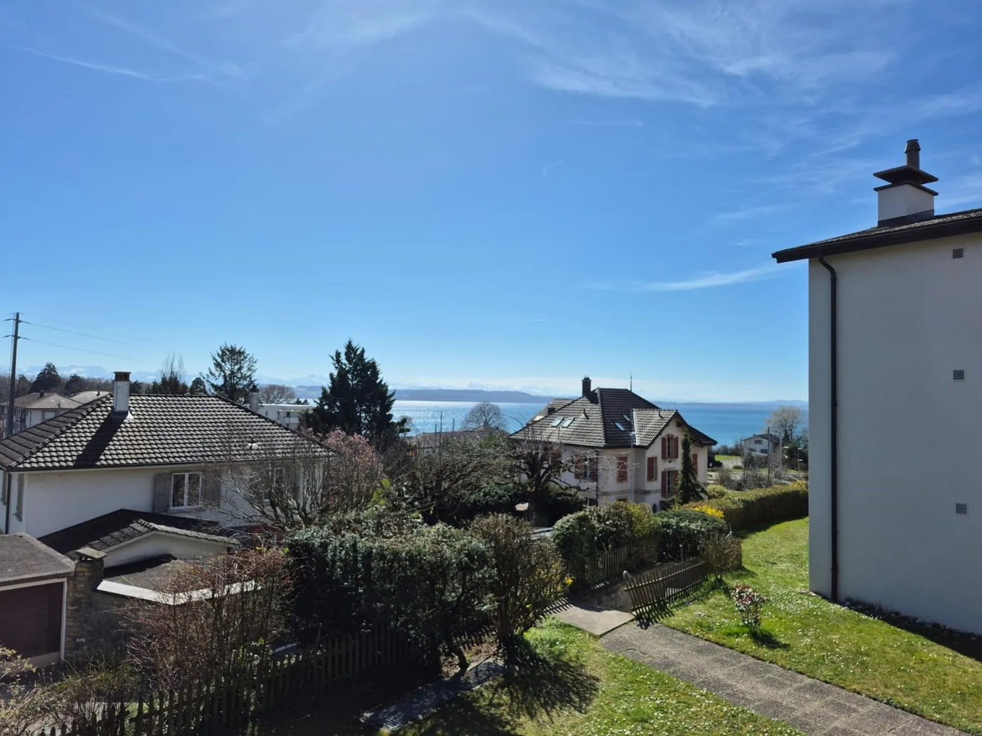 Wohnung von 161 m² mit Seeblick – Volumen und Potenzial in St-Blaise
