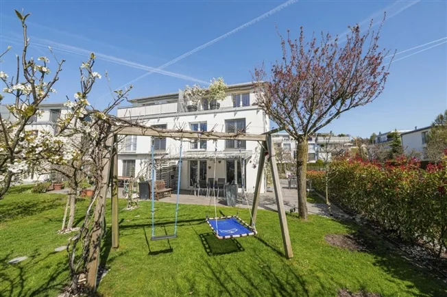Charmantes Familienhaus  mit idyllischem Garten