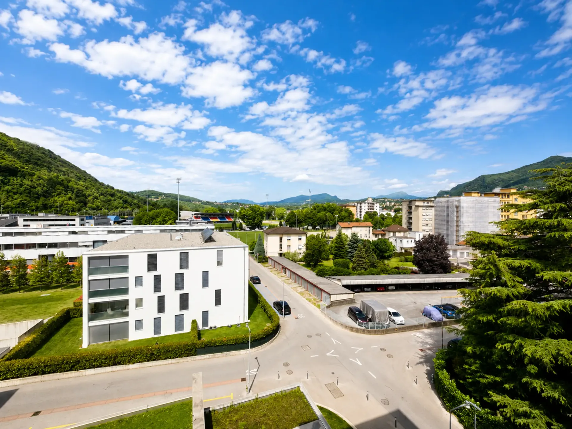 Chiasso: Affittasi ampio e luminoso appartamento 3.5 locali in posizione strategica