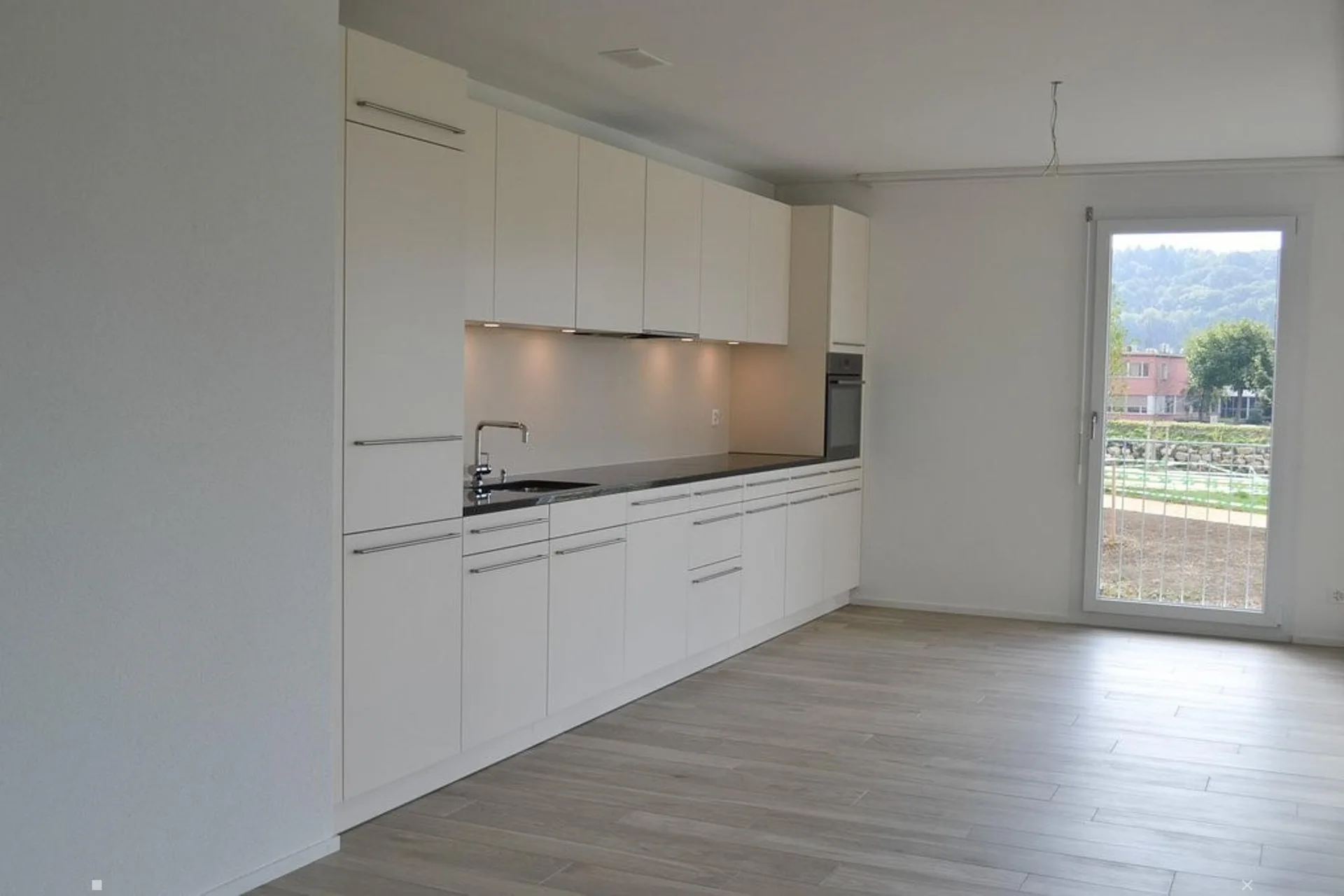 Schöne 4.5-Zimmerwohnung in beliebten "Jardin du Paradis"