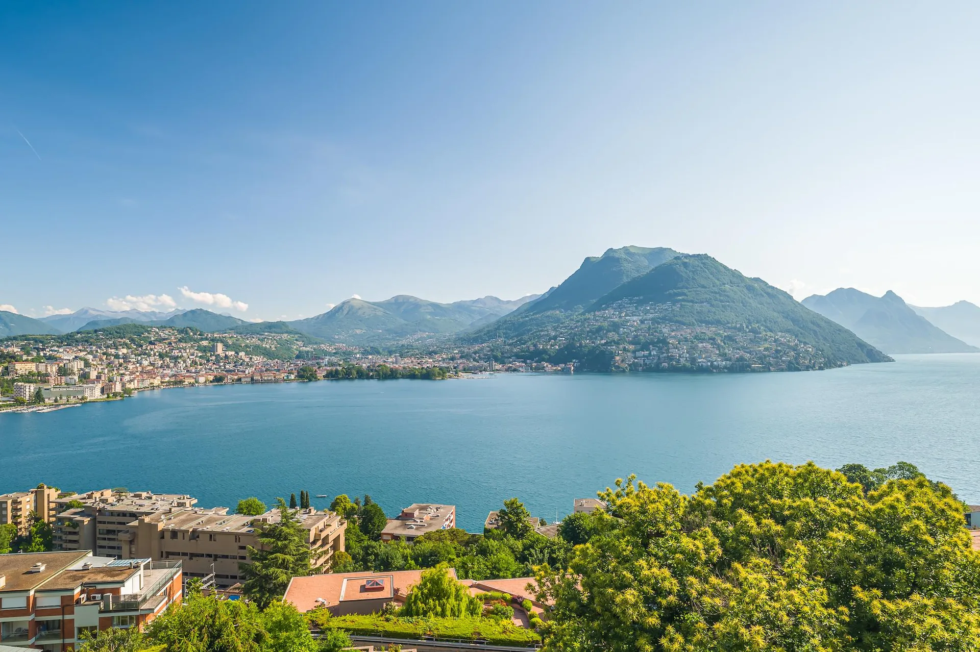 Dachgeschoss mit 5.5 Zimmern und atemberaubendem Seeblick
