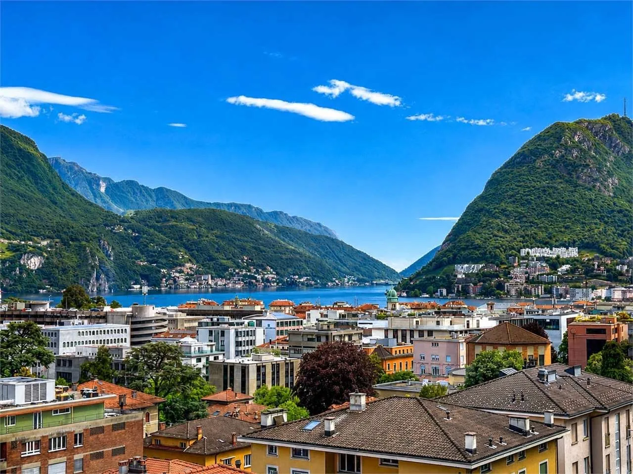Lugano centro elegante appartamento con vista lago