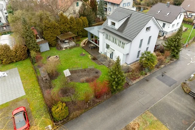 Architektur, Charakter und Wohnqualität auf hohem Niveau - mit Einl.