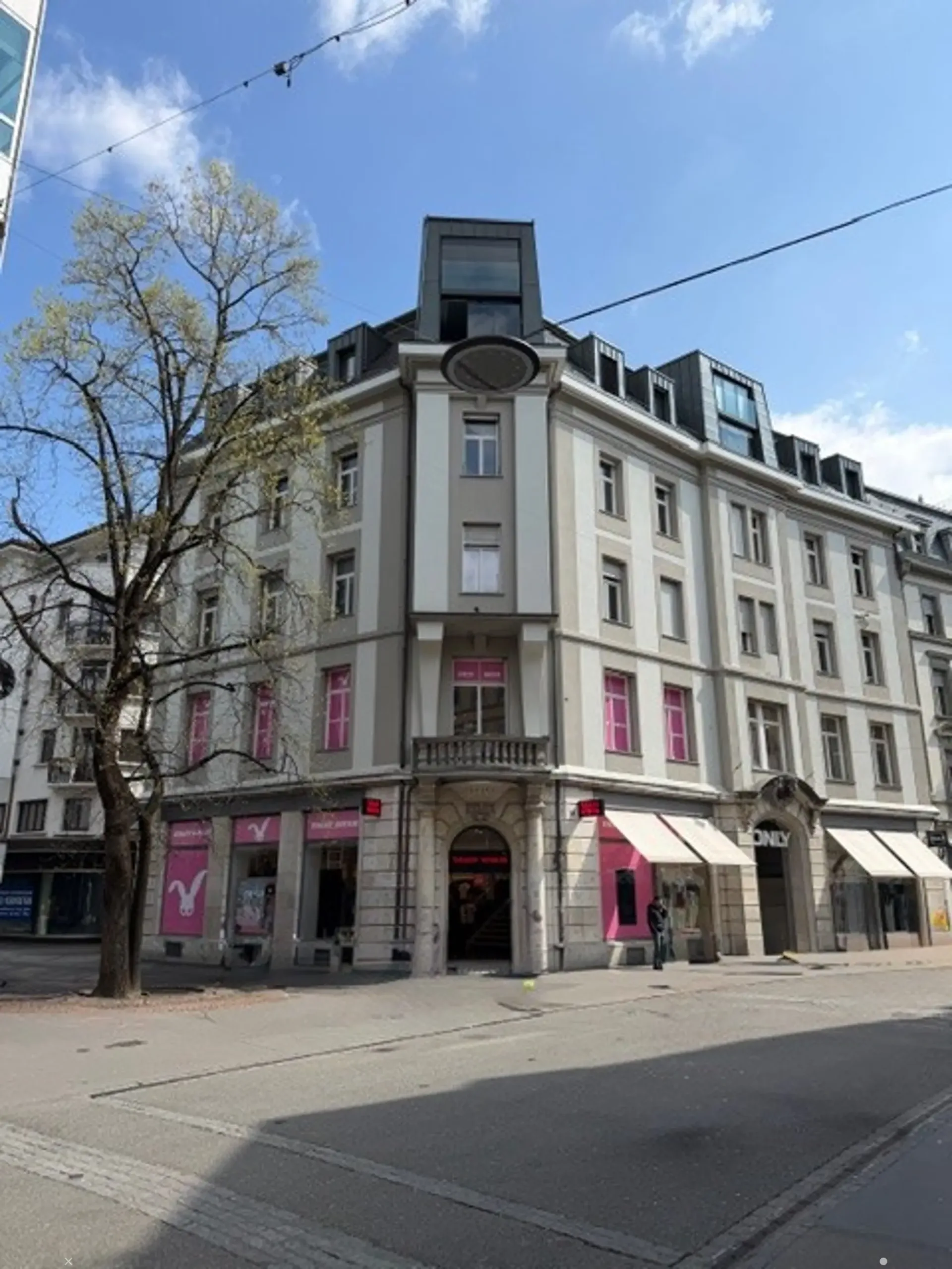 Stillvolle 3.5-Zimmer-Altbauwohnung im Herzen von Biel - direkt bei der Einkaufsmeile