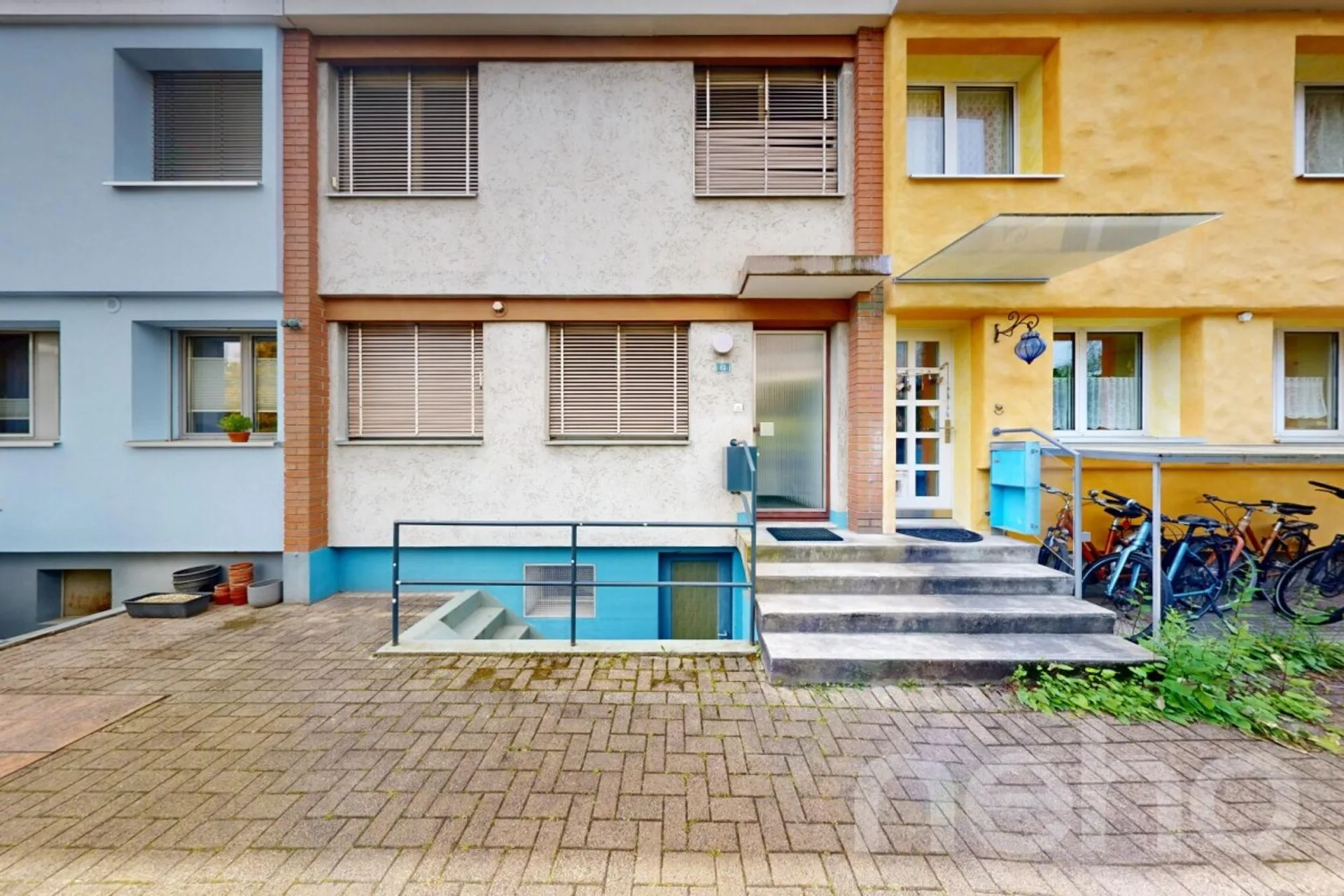 Reihenhaus mit Garten und Modernisierungspotenzial in Reinach