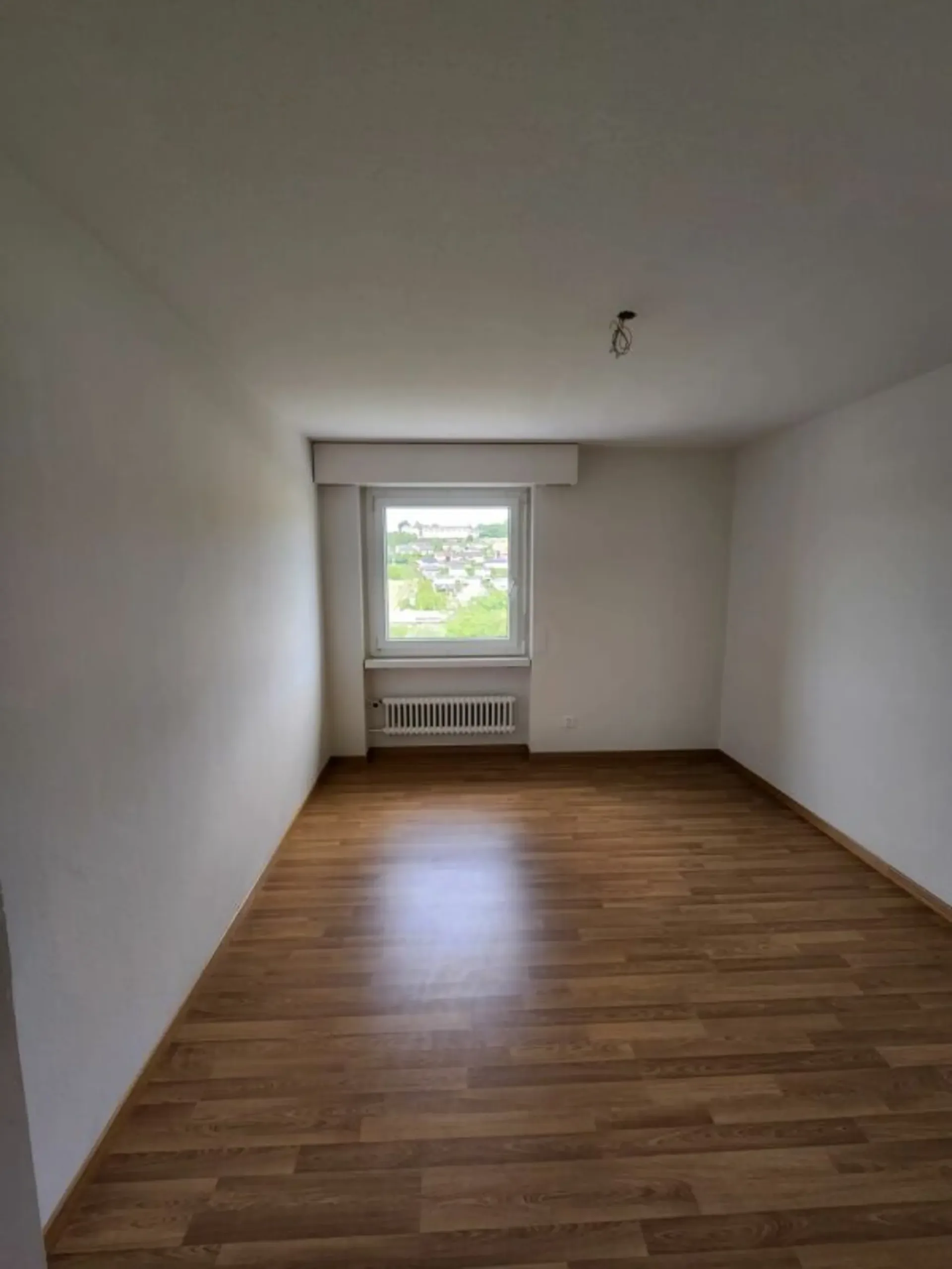 4 Zimmerwohnung per sofort zu vermieten