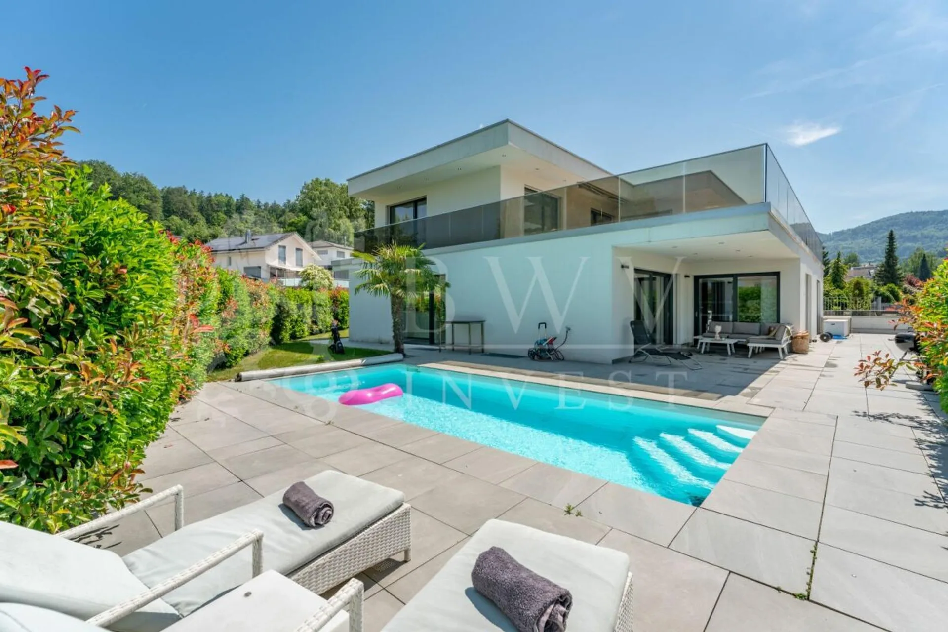 Modernes Designhaus mit Pool | 310 m² Wohnfläche | viel Privatsphäre