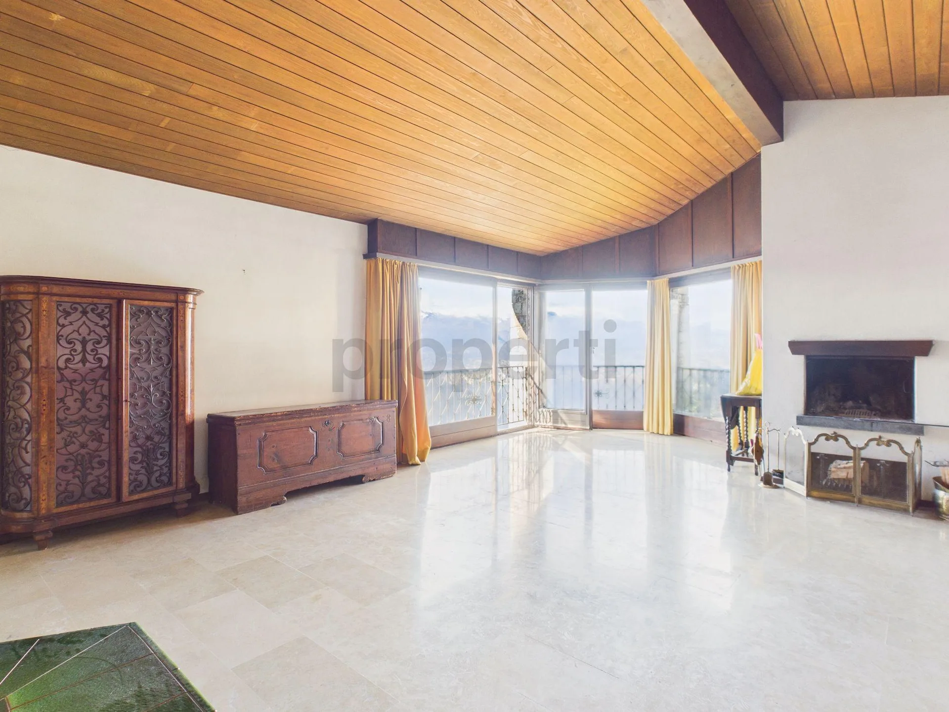 SPAZIOSA CASA 4.5 LOCALI CON STUPENDA VISTA LAGO AD AROGNO