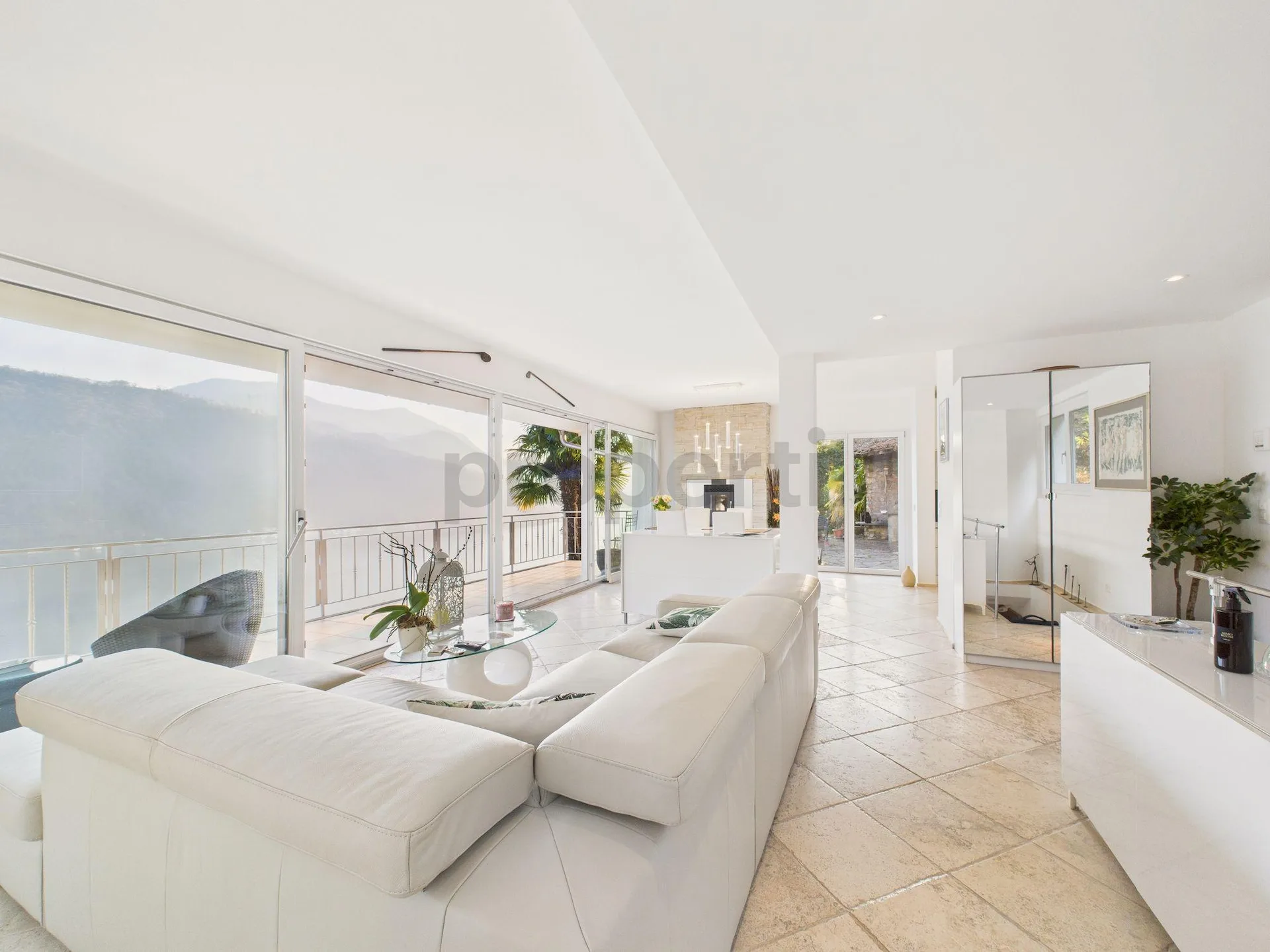 Villa mit Charme in Morcote mit Garten und atemberaubendem Seeblick