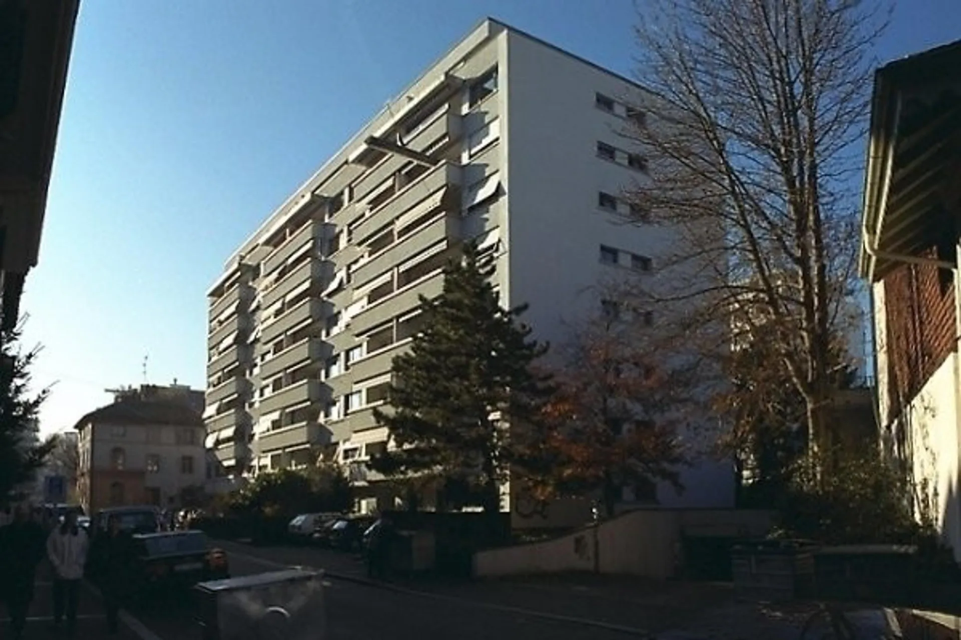 städtisch und ruhig nähe Aeschenplatz
