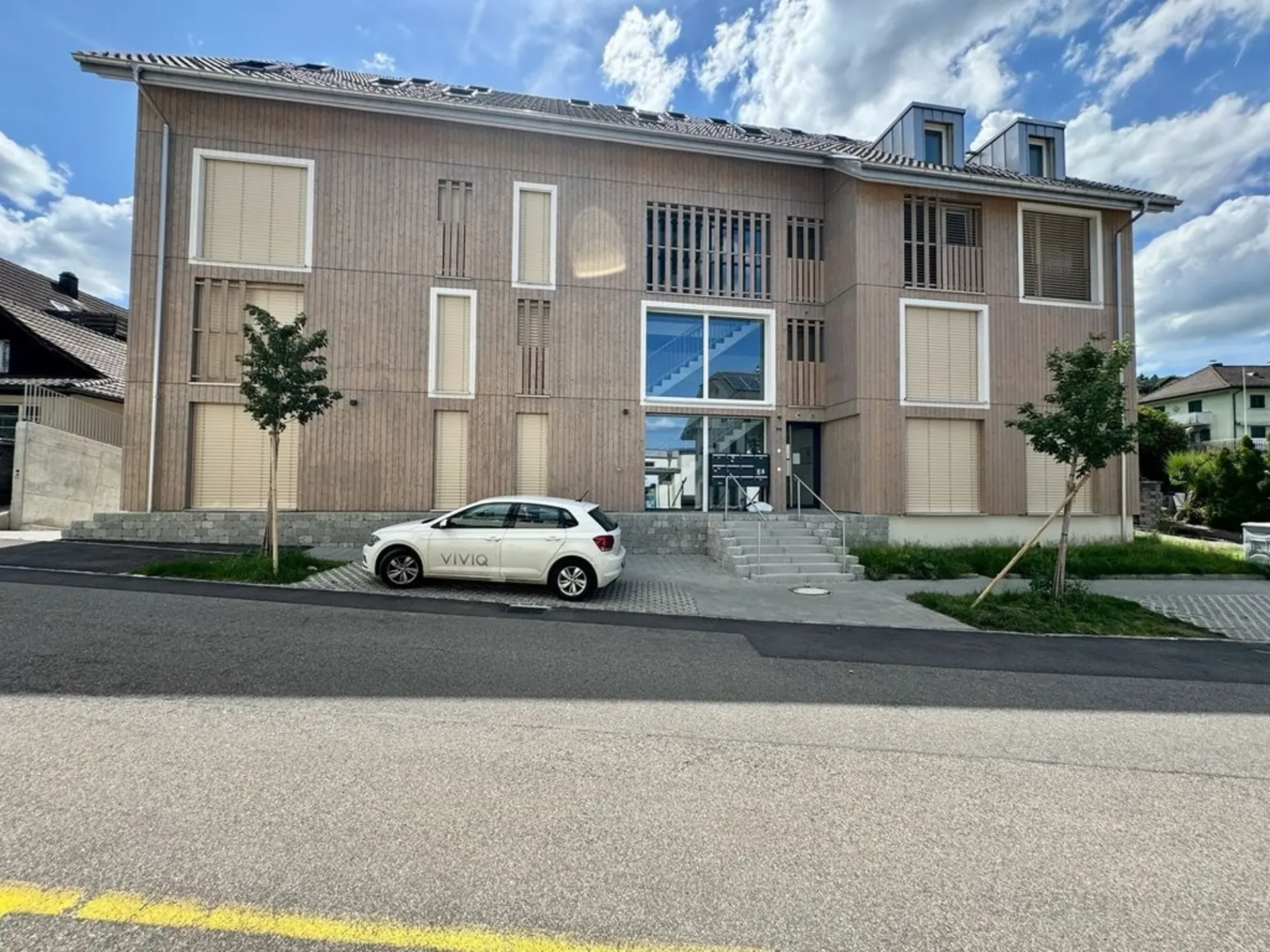 GROSSZÜGIGE MAISONETTE WOHNUNG ZU VERMIETEN