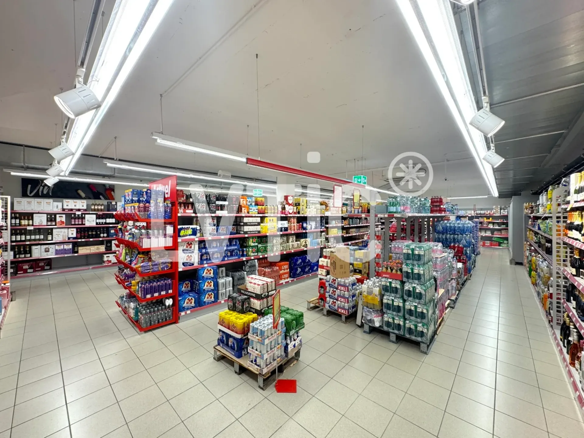 Lokal von 430 m2 zur Miete in Martigny