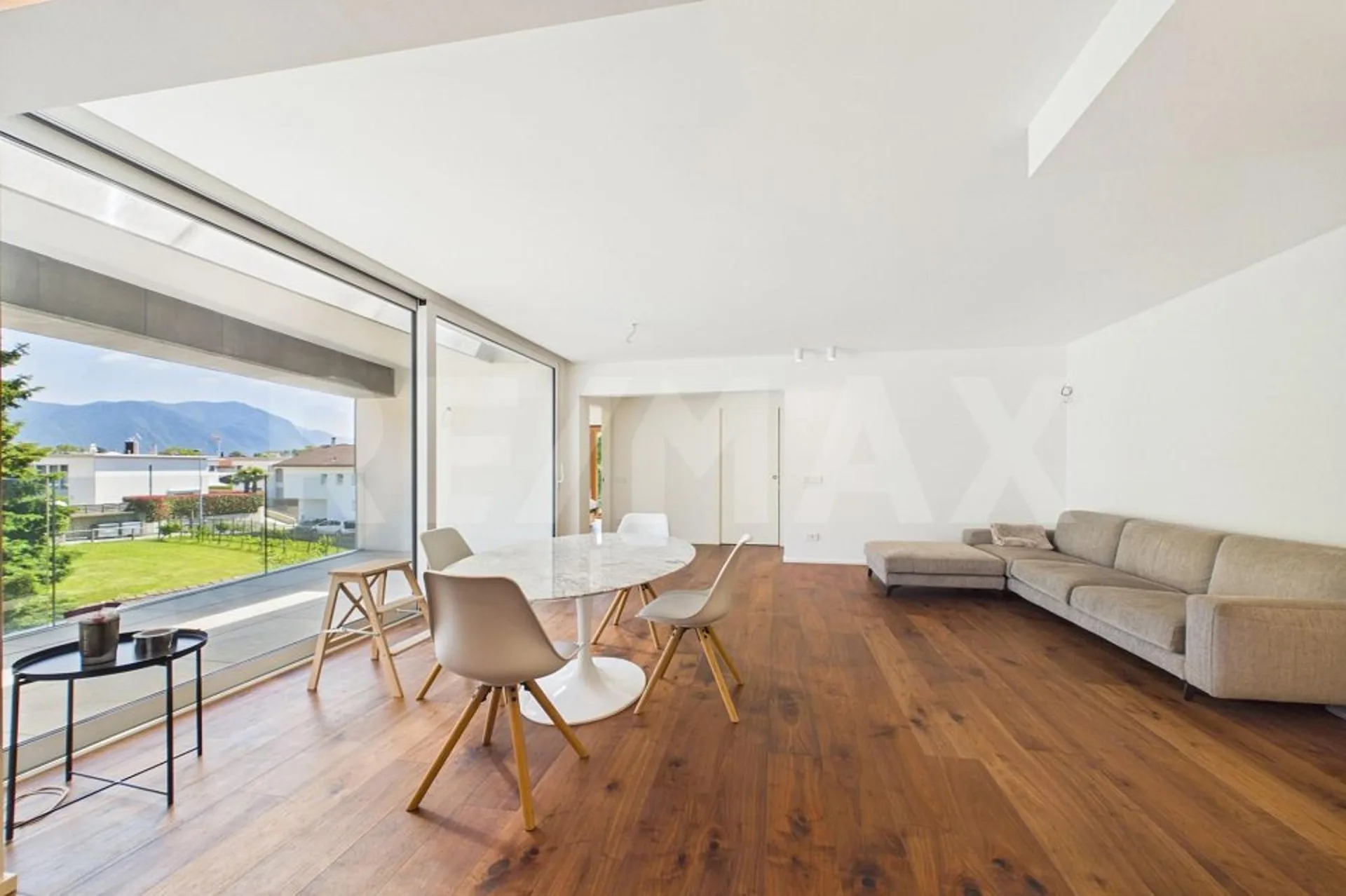 Appartamento 3 ½ locali moderno ed elegante a Comano
