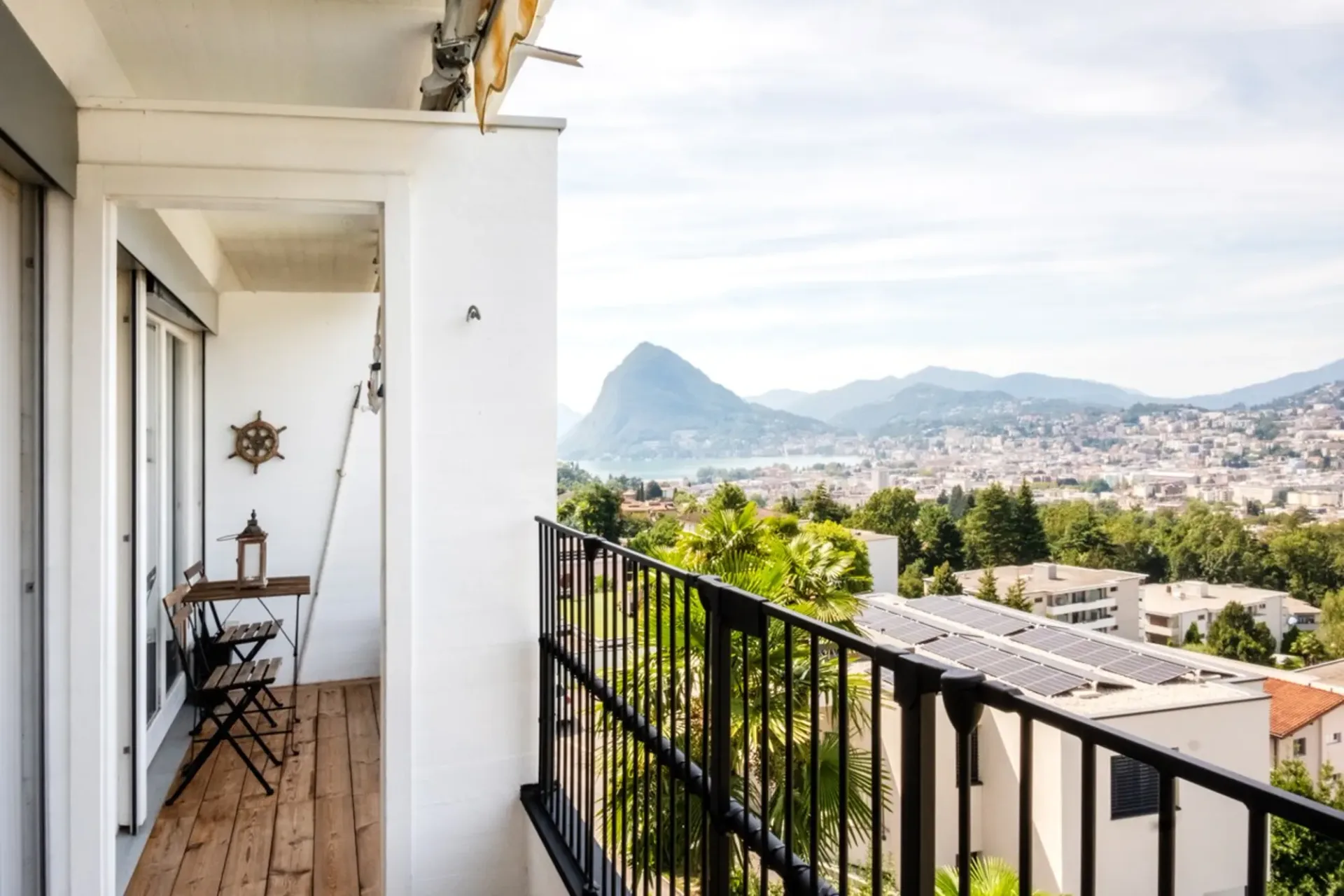 Raffinierte 2,5-Zimmer-Wohnung mit Panoramaterrasse