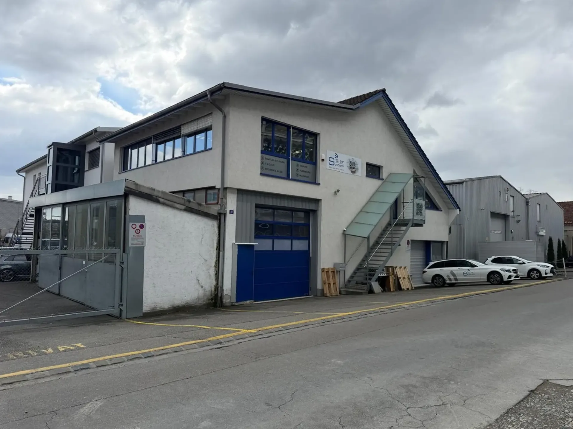 Moderne 4-Zimmer-Geschäftsräume in Winterthur