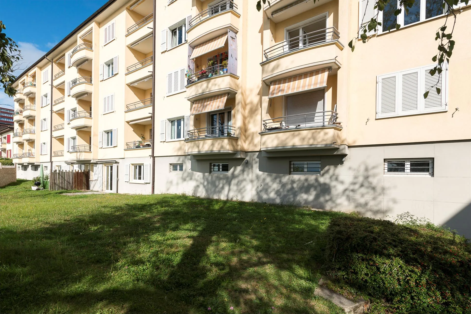 Bel appartement avec vue sur le lac