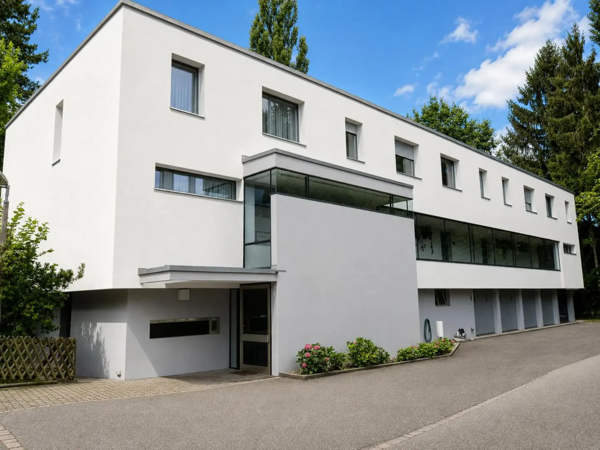 Wohnen im Grünen in Binningen - 4.5-Zimmer-Maisonettewohnung mit Hauscharakter