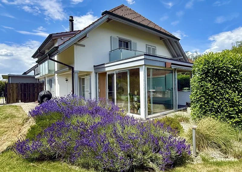 HÖCHSTER KOMFORT, MIT SAUNA, WHIRLPOOL & GARTEN