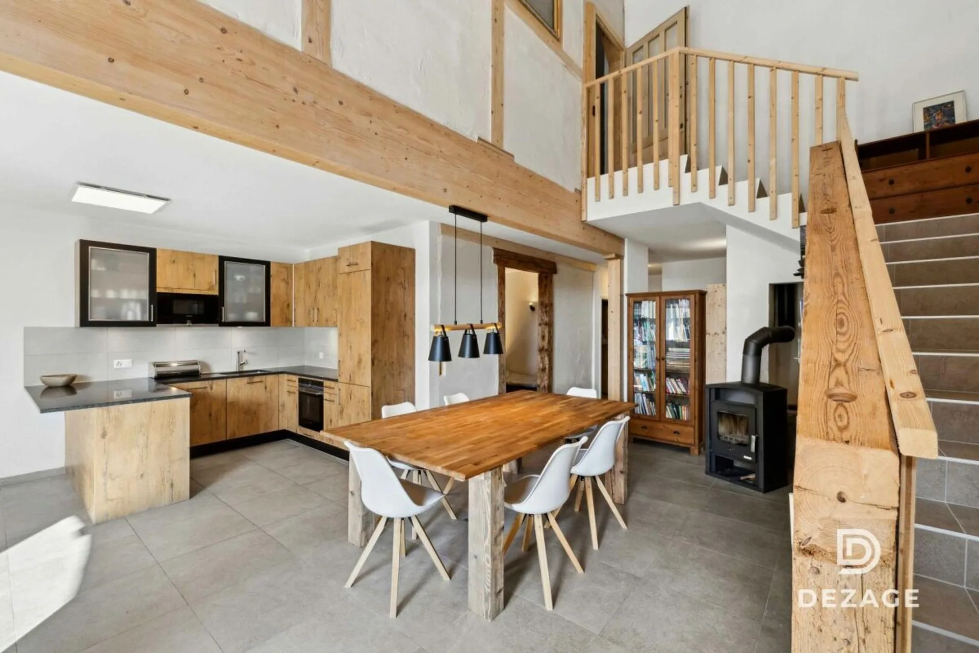 Bright duplex of 2 apartments, 10' from Aubonne