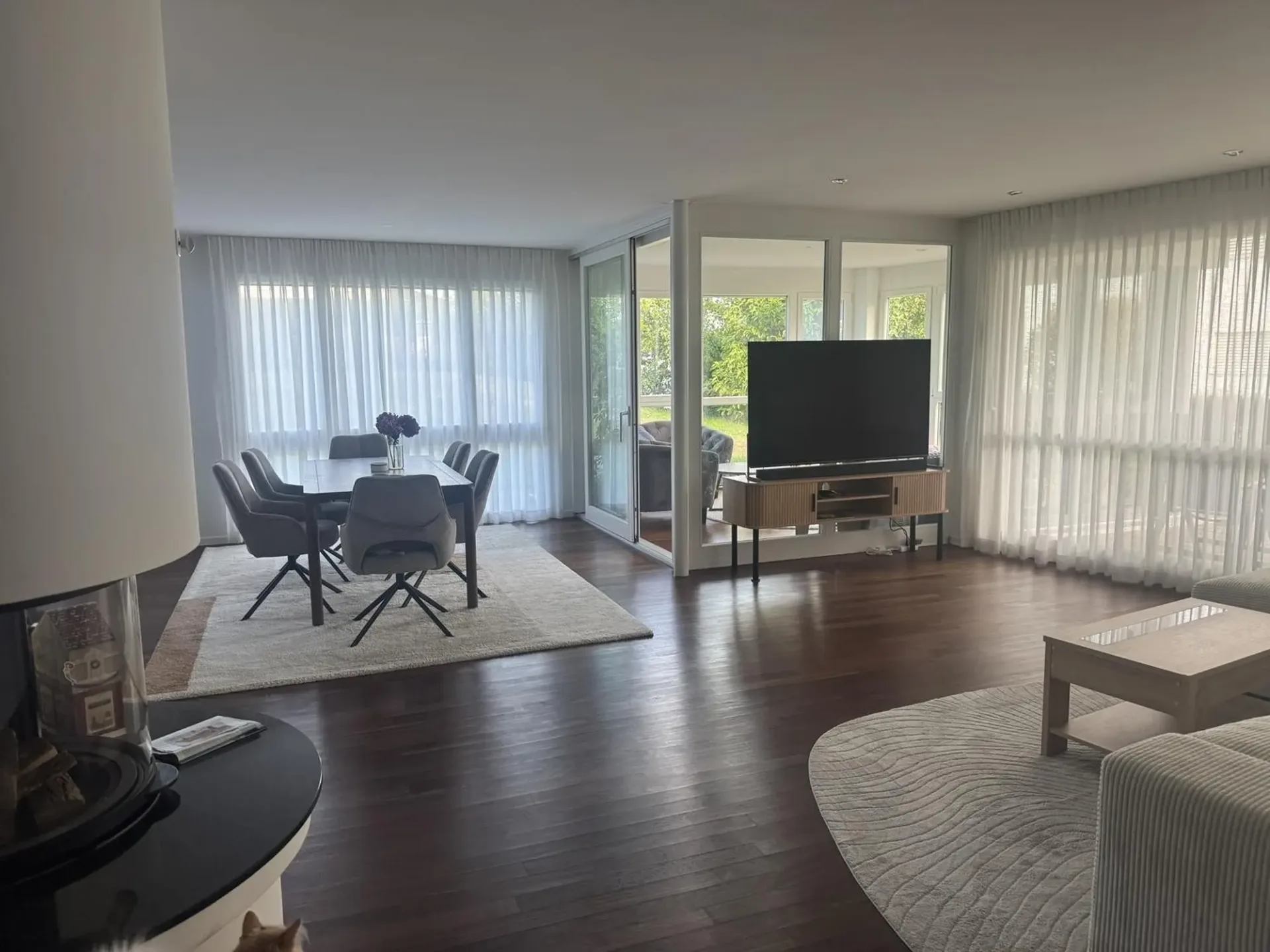 Grosszügige 4.5-Zimmer-Maisonettewohnung mit Garten in Zumikon  verfügbar ab 15. August 2025